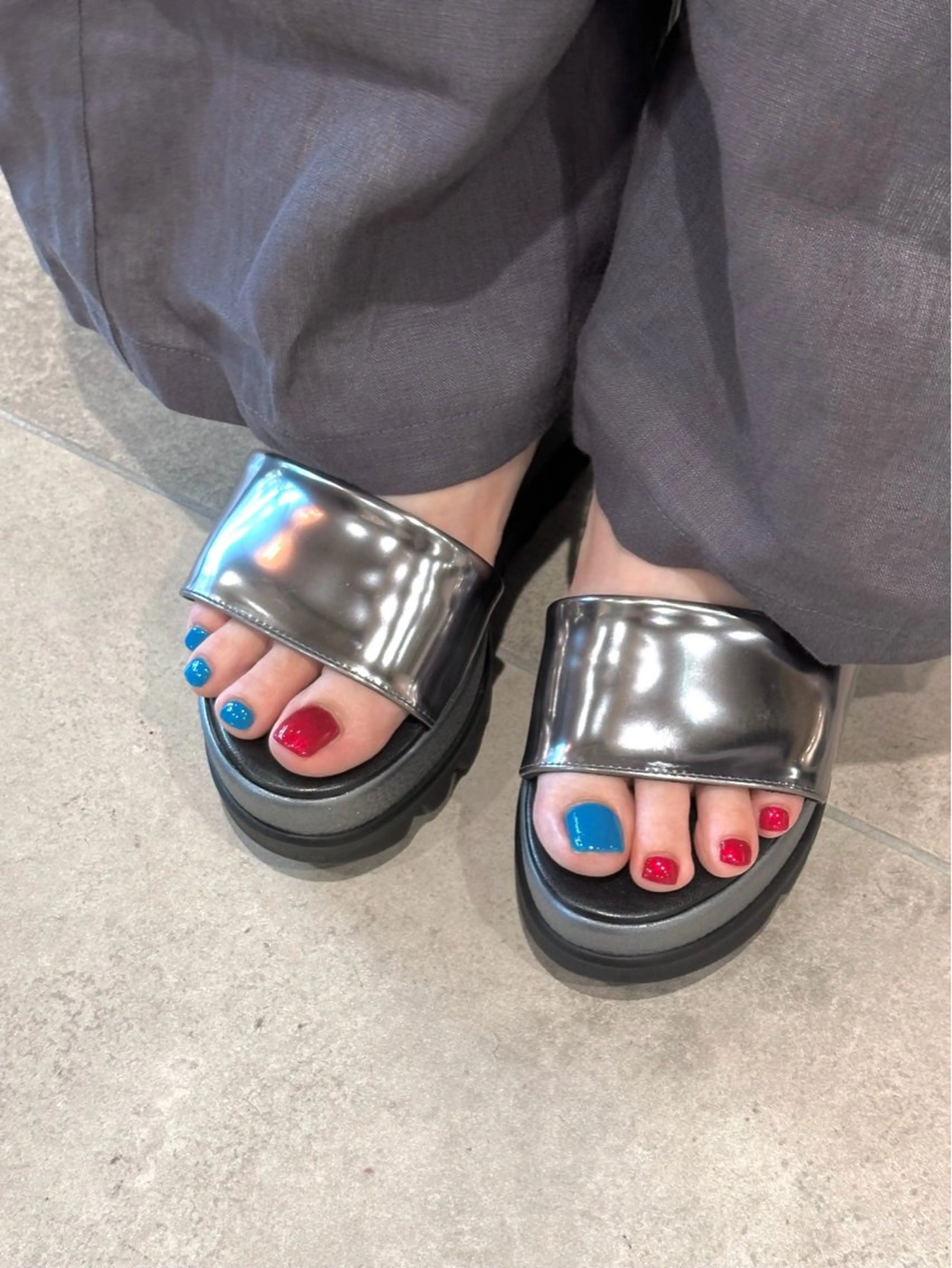 ネイル ワンカラーネイル フットネイル MSLASH SOL 鈴木/トレンドネイルのネイルデザイン