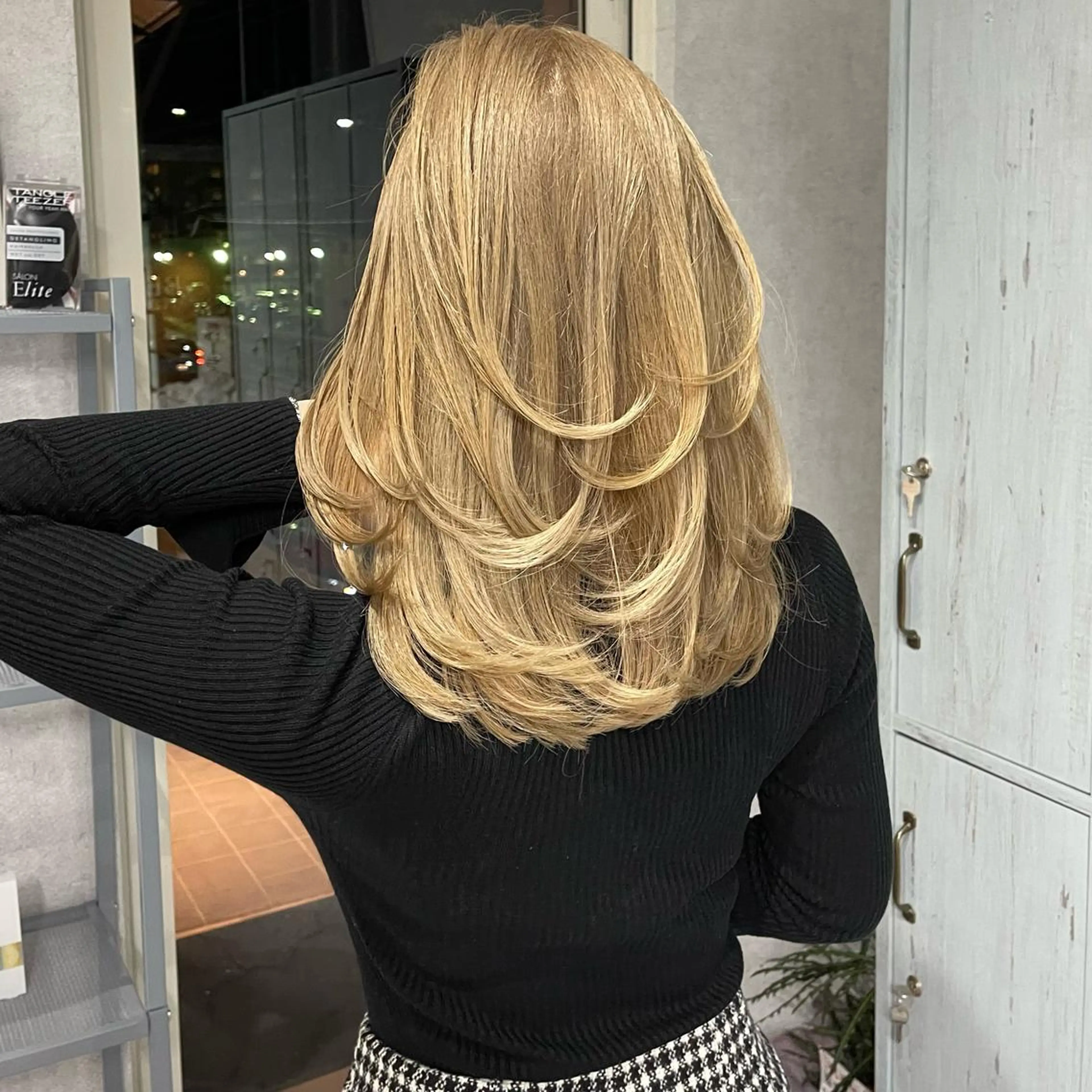 ミディアム カラー ヘアアレンジ バレイヤージュ デザインカラー ハイライトカラー 外国人風カラー ハイライト カット ヘアカラー トリートメント アンドウ ユウ/ レイヤーカット/韓国のヘアスタイル