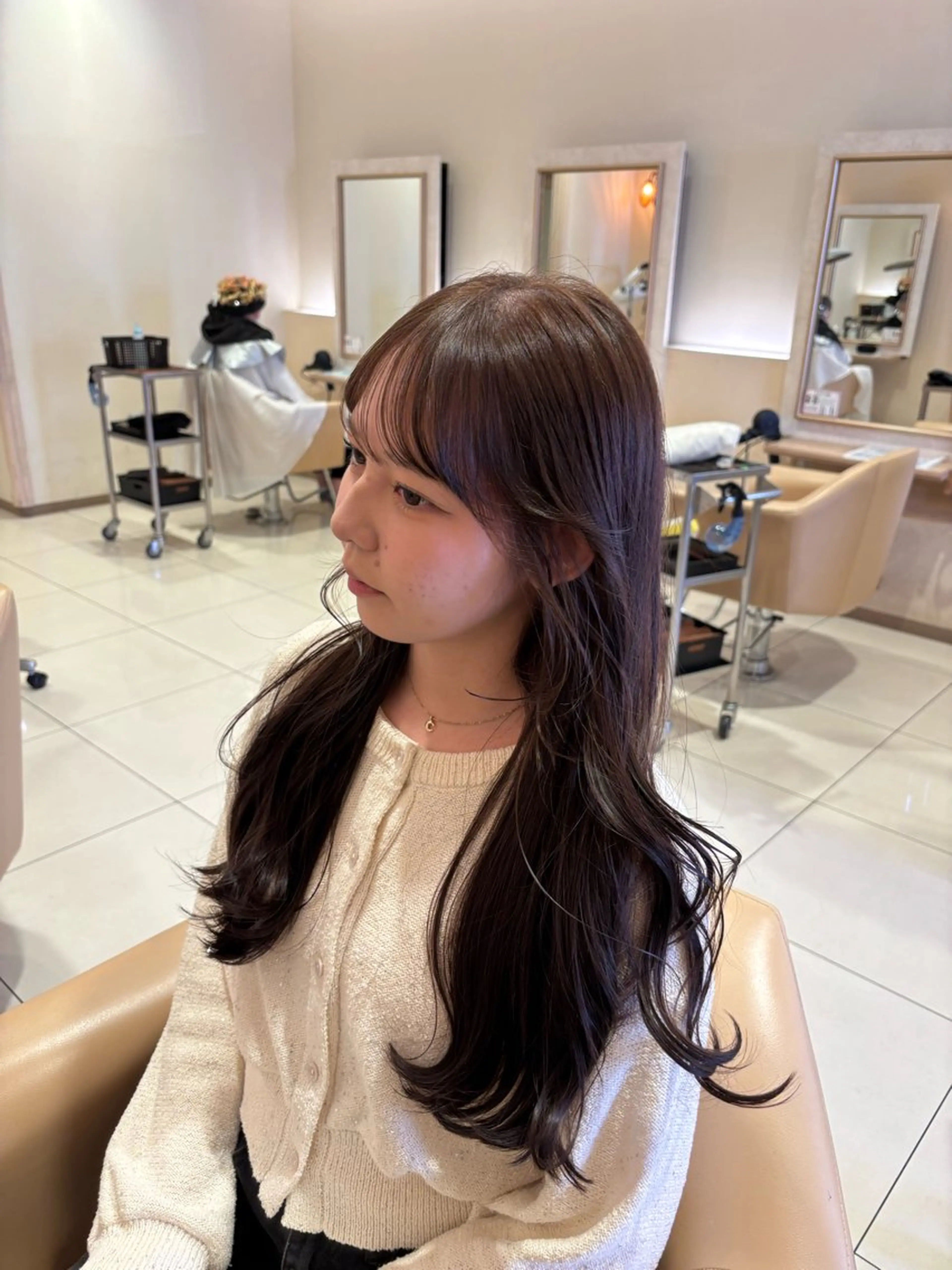 ロング カラー ブラウンカラー 透明感カラー 高濱 ひなよのヘアスタイル