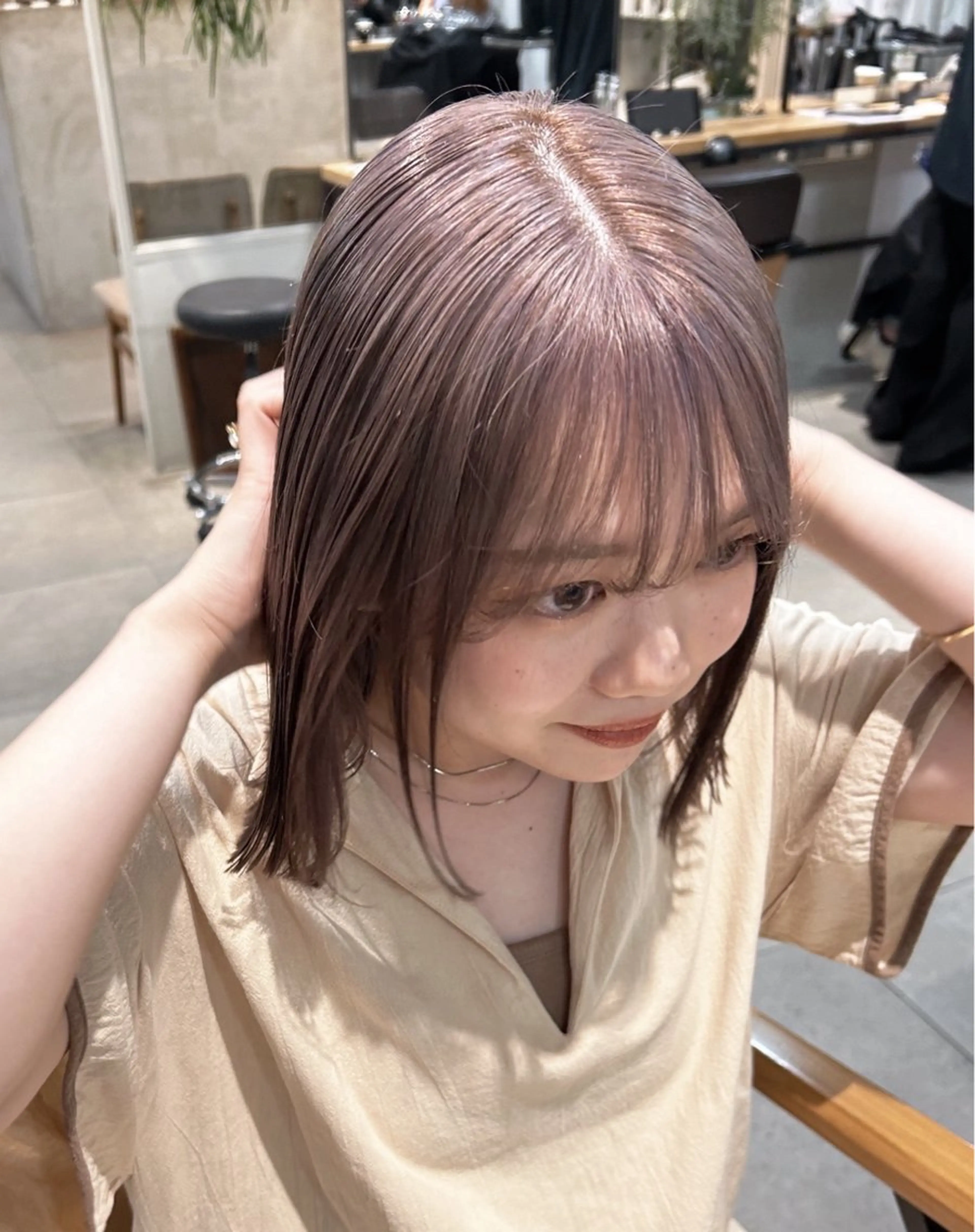 ミディアム カラー ヘアカラー トリートメント ハイトーンボブ 前田 表参道 グレージュのヘアスタイル