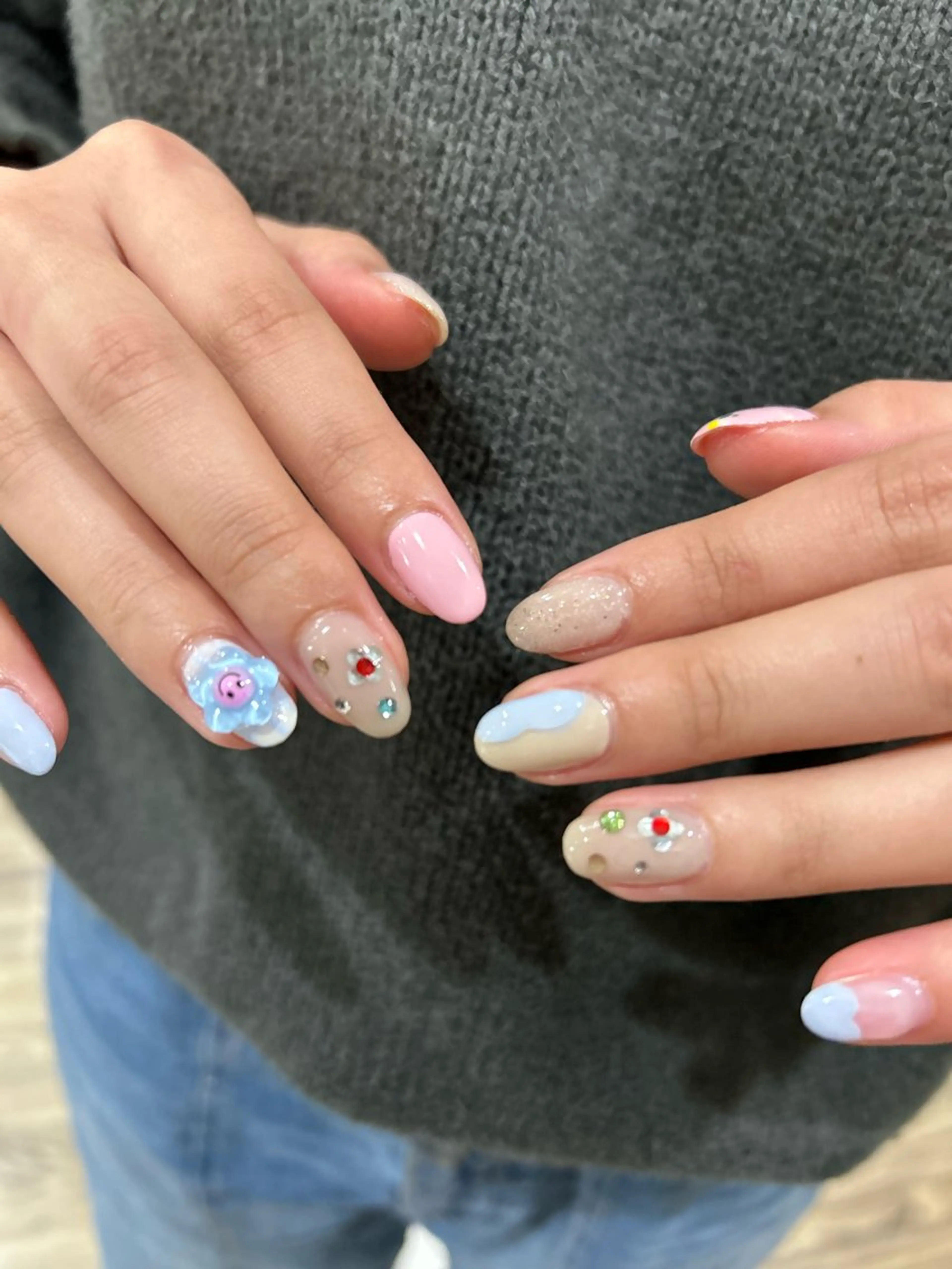 ネイル 持ち込み ハンドネイル MONICA_ HANEのネイルデザイン