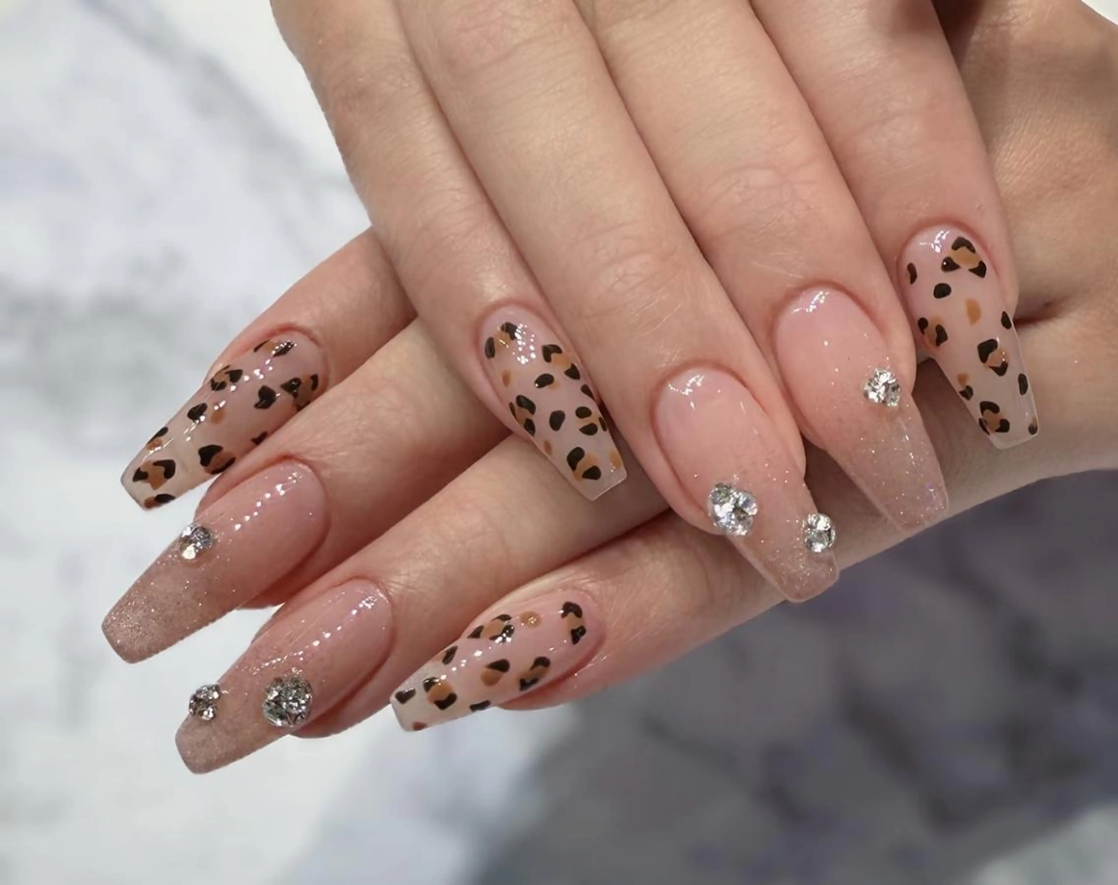 ネイル ハンドネイル 🎀 Ayaka_nailのネイルデザイン
