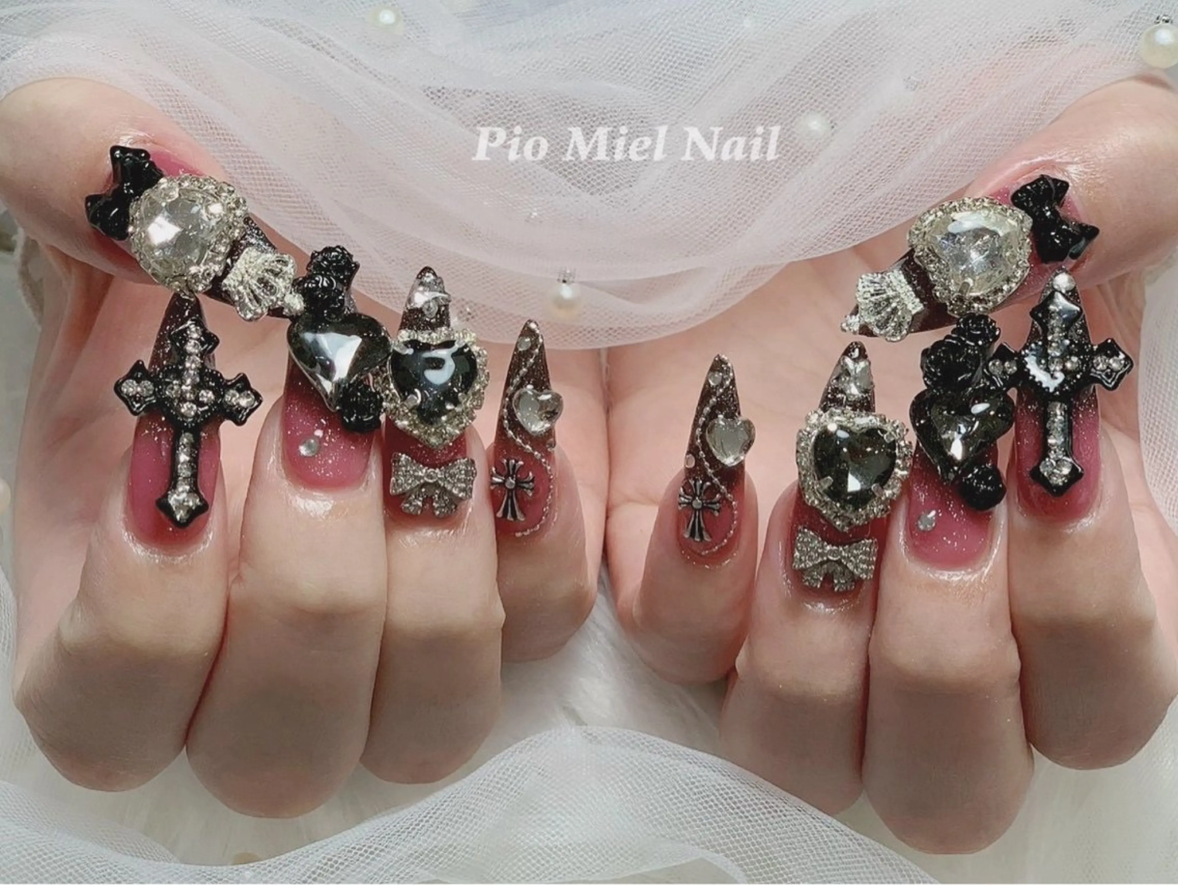 ネイル ハンドネイル HANA 長さだしのネイルデザイン