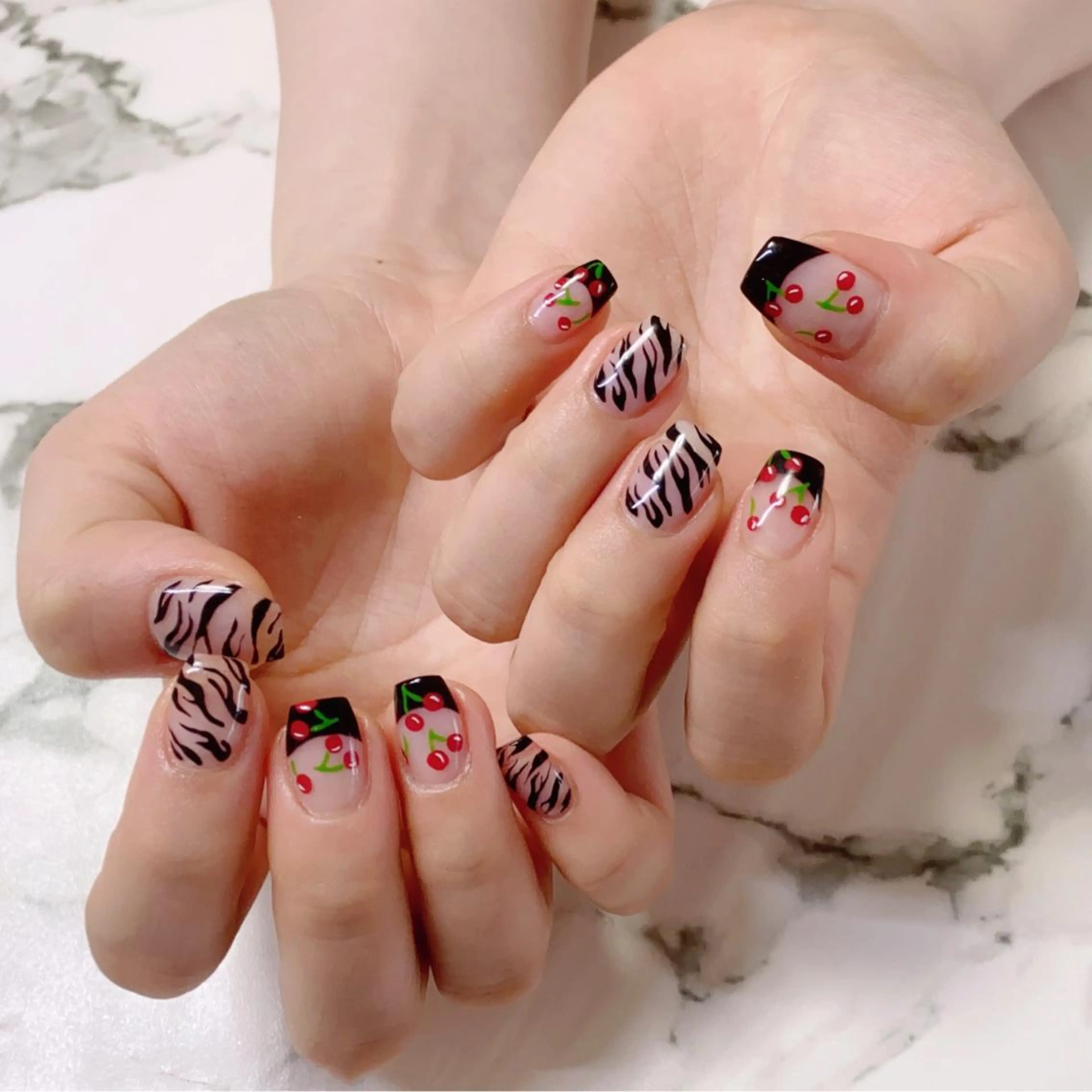 ロング カラー ネイル アートネイル Q Free nailsのネイルデザイン