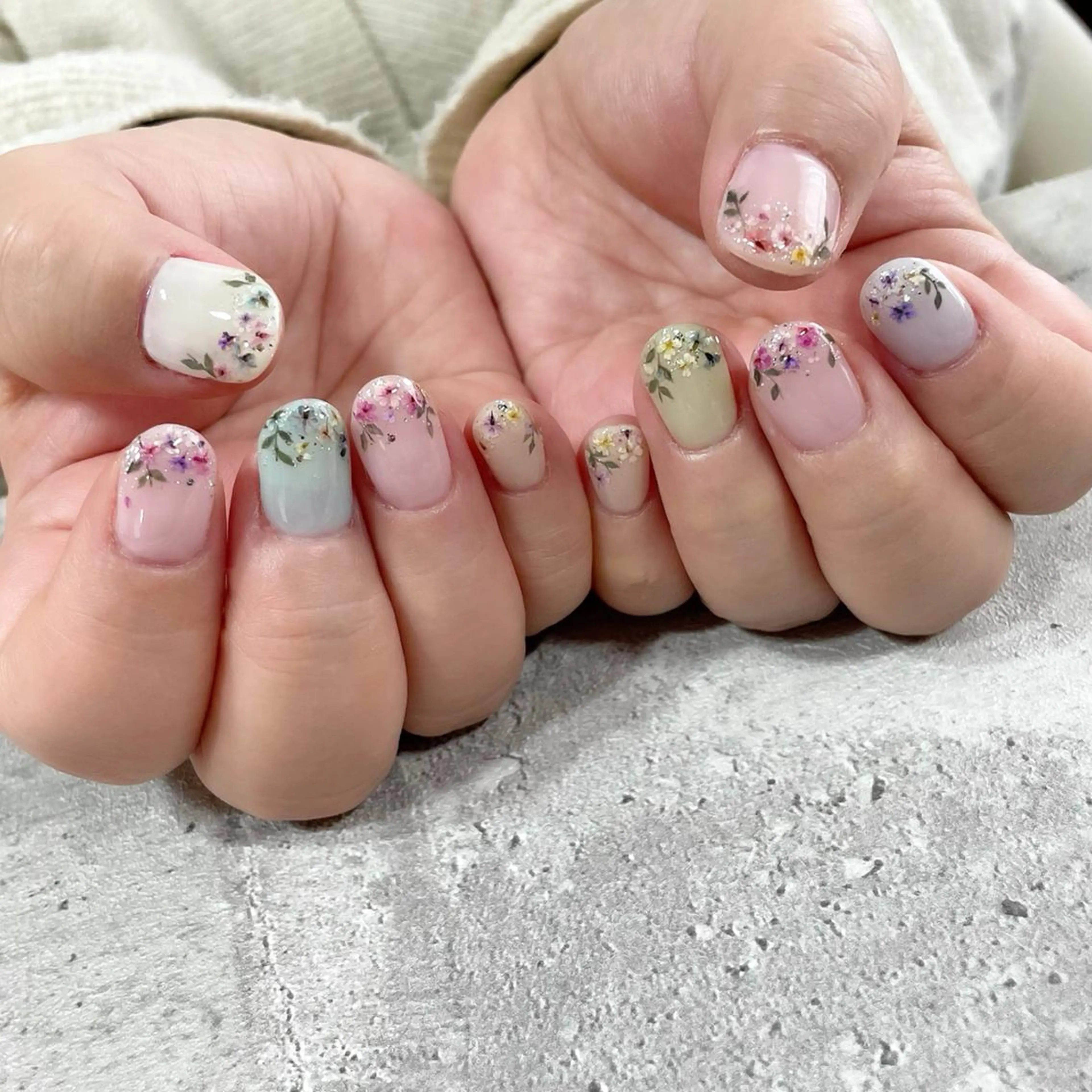 ネイル ジェルネイル 東 千夏のネイルデザイン