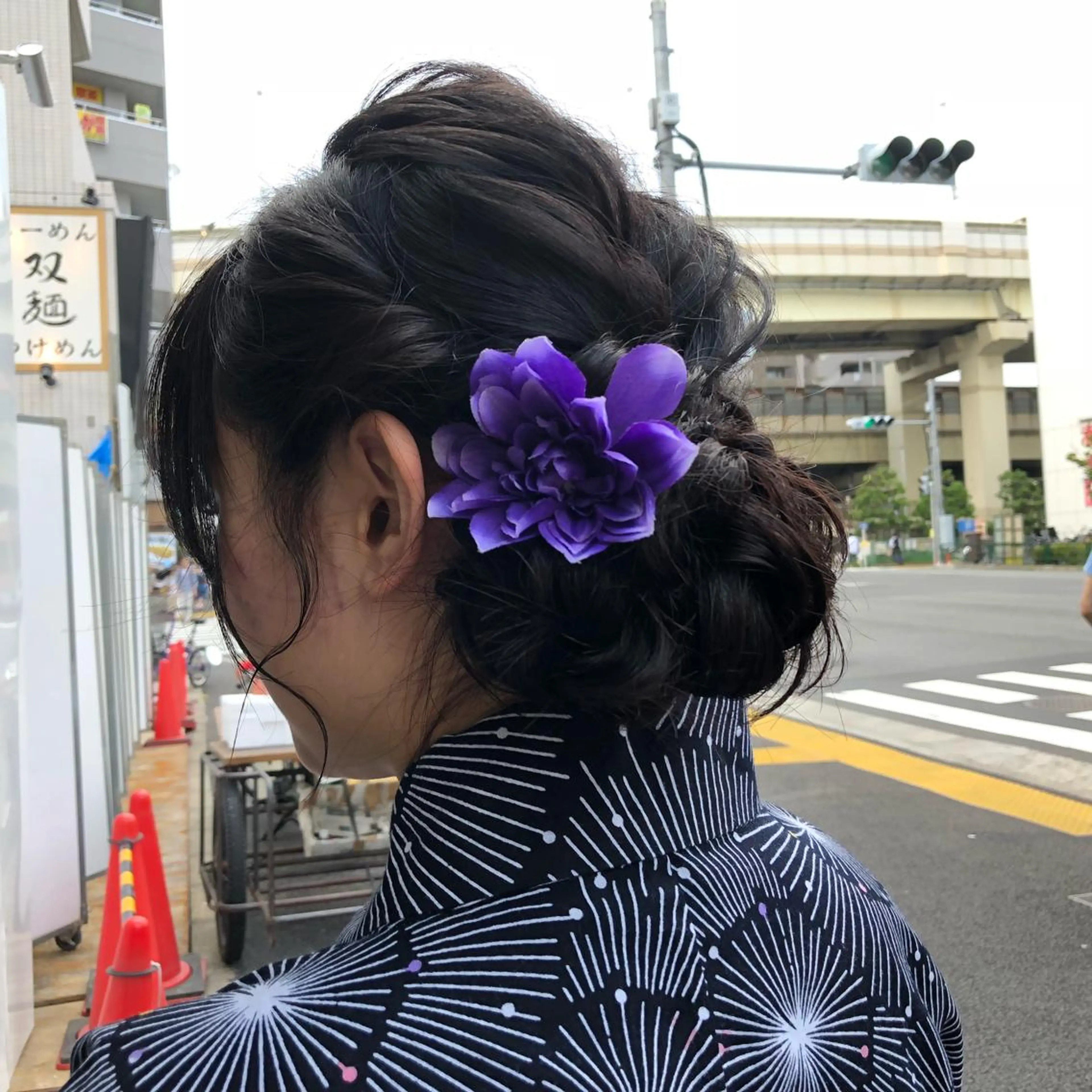 セミロング ヘアアレンジ 浴衣 うる艶カラー 🫶🏼💭mikaのヘアスタイル