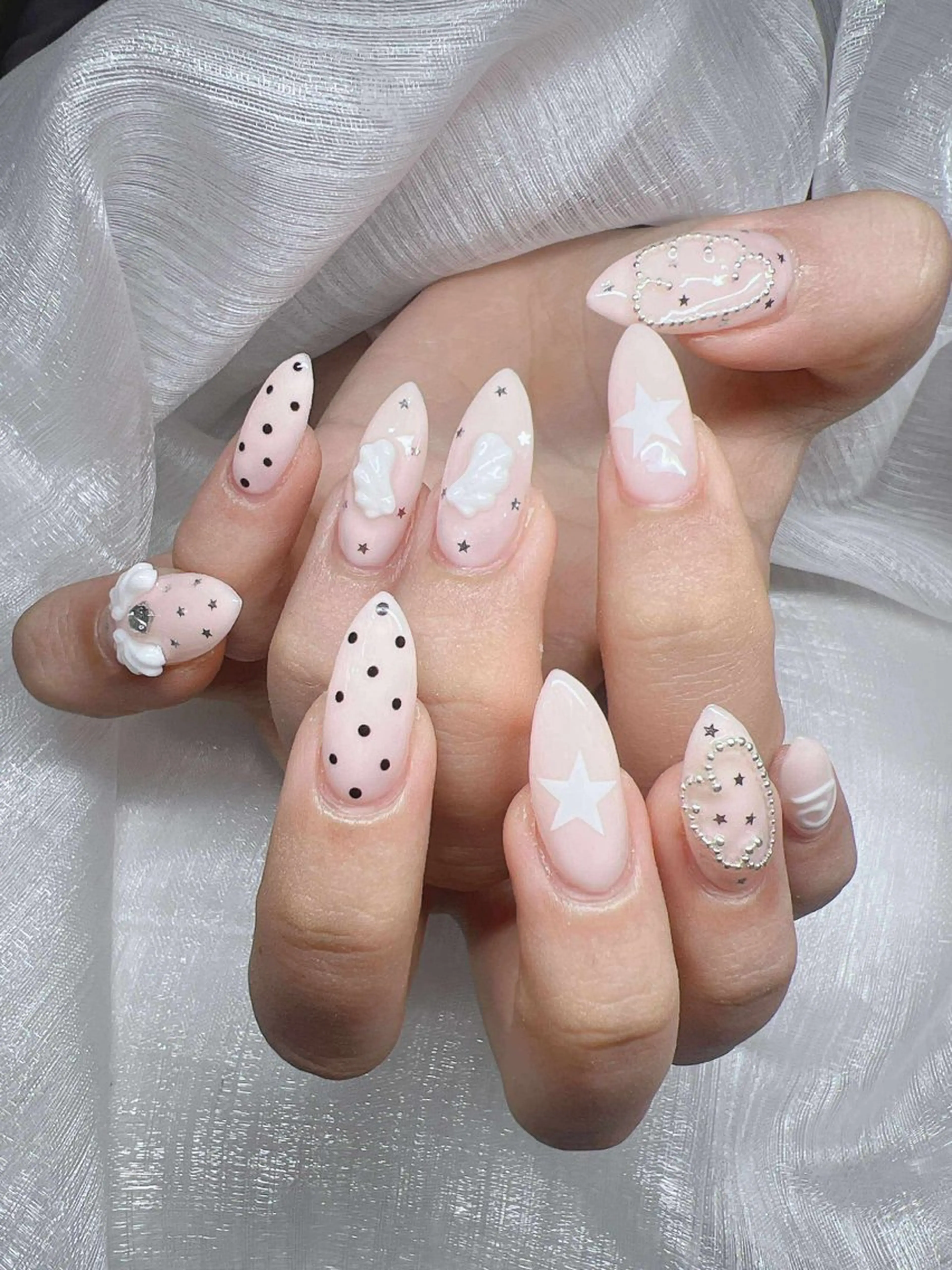 ネイル 長さ出し グラデーション 卒業式 キラキラネイル マグネットネイル ハンドネイル Lee Nailsのネイルデザイン