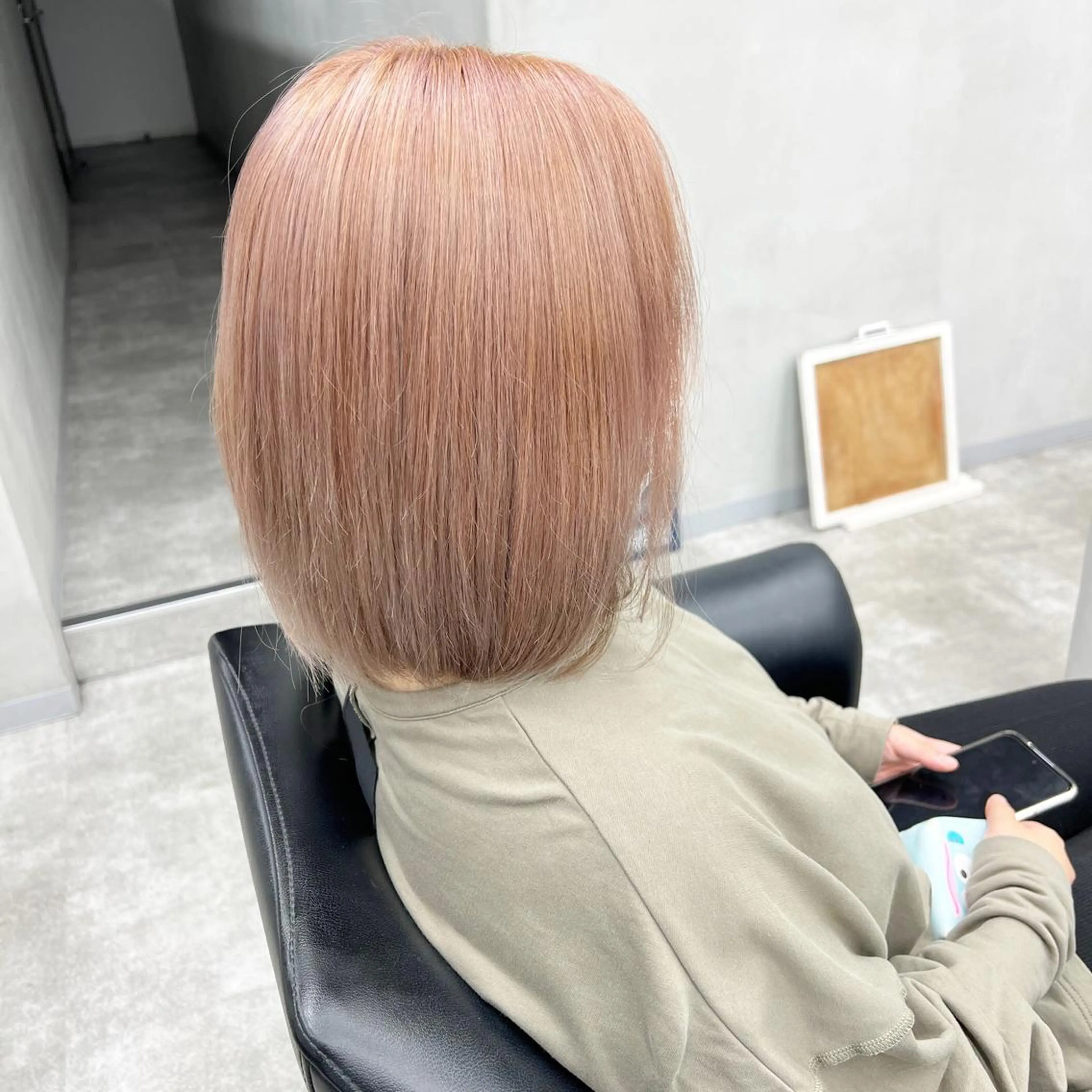 ショート カラー 畑中 咲穂のヘアスタイル