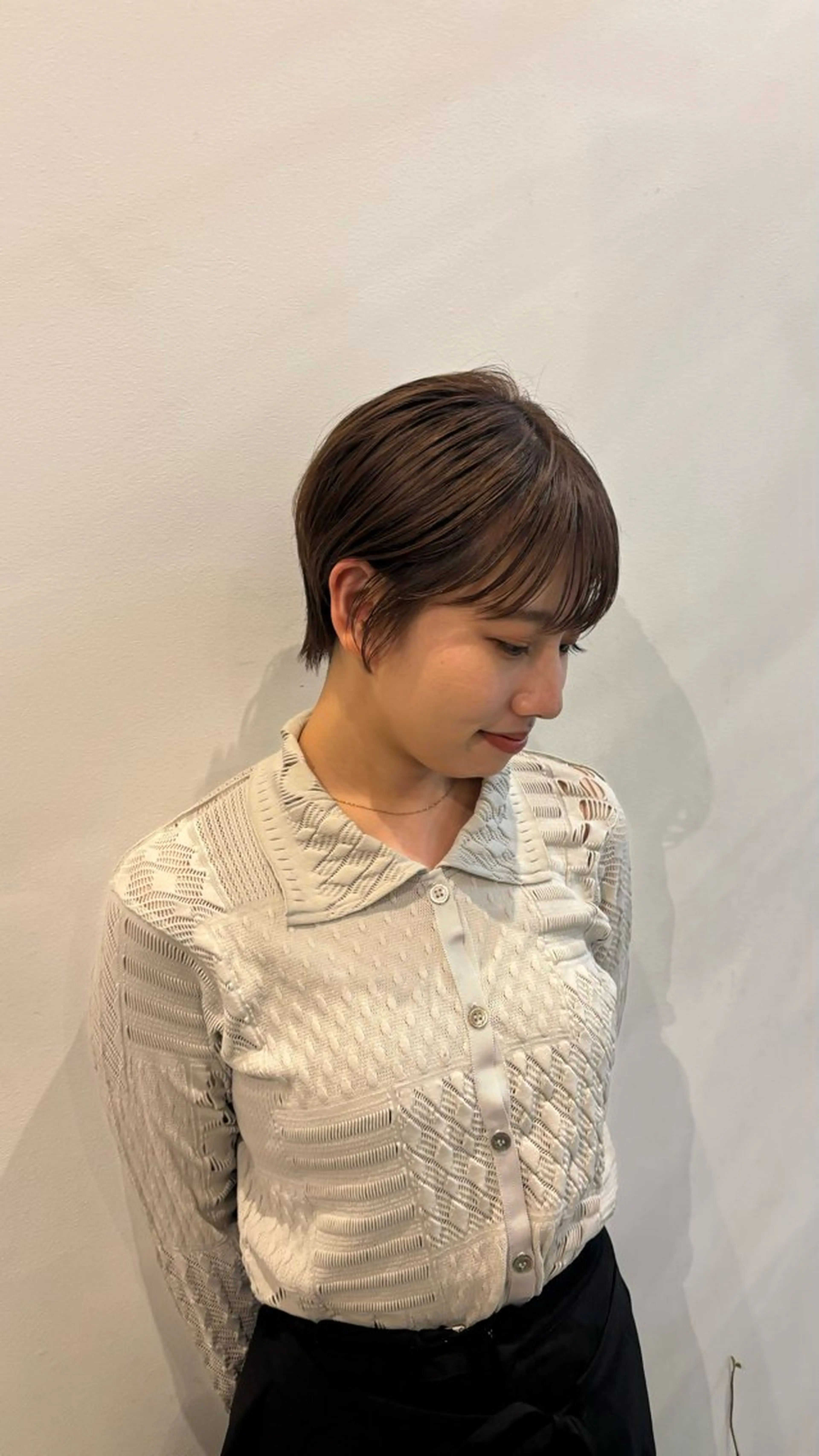 ショート カラー 小山　綾奈 ロングカットのヘアスタイル