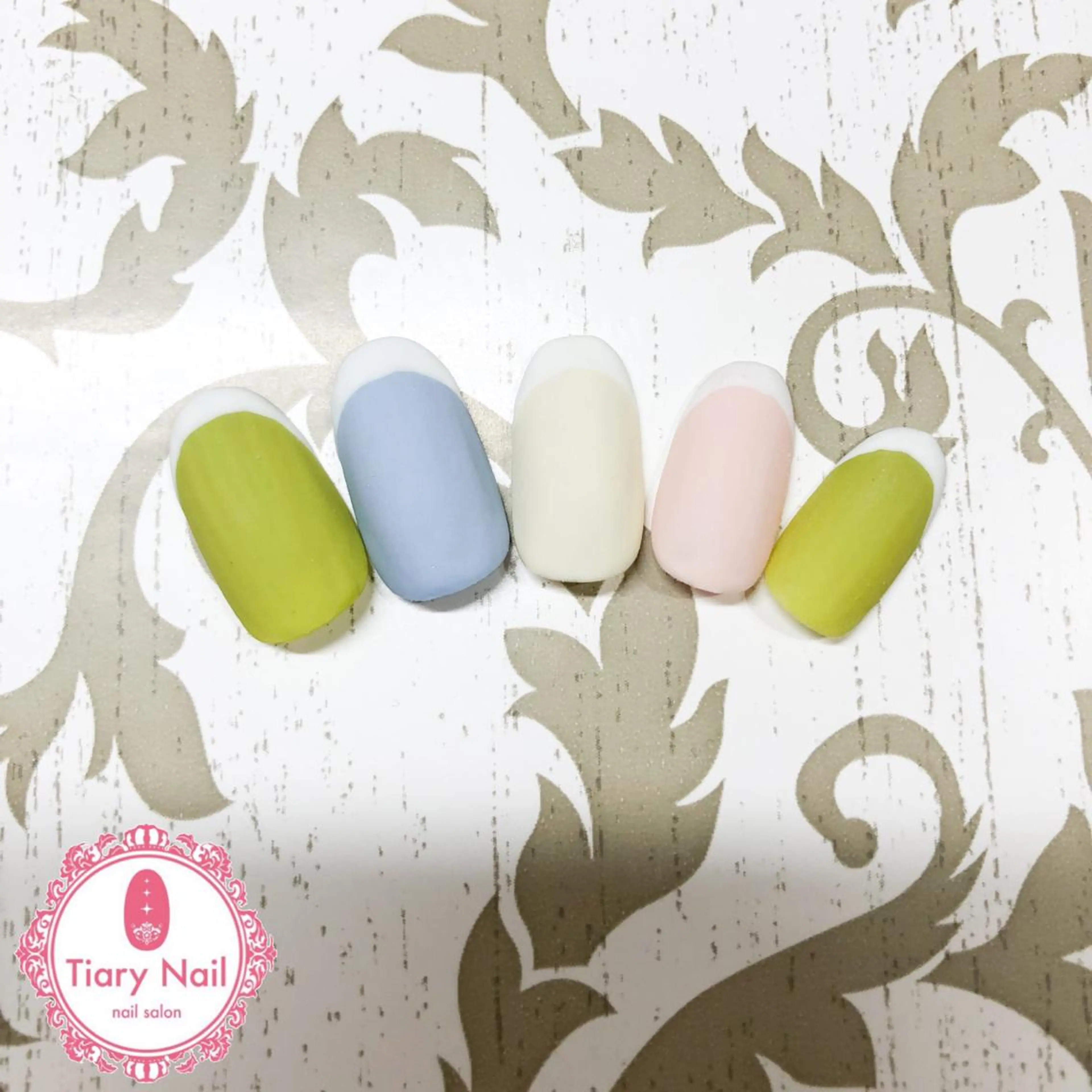 ネイル tiarynail K K🐼のネイルデザイン