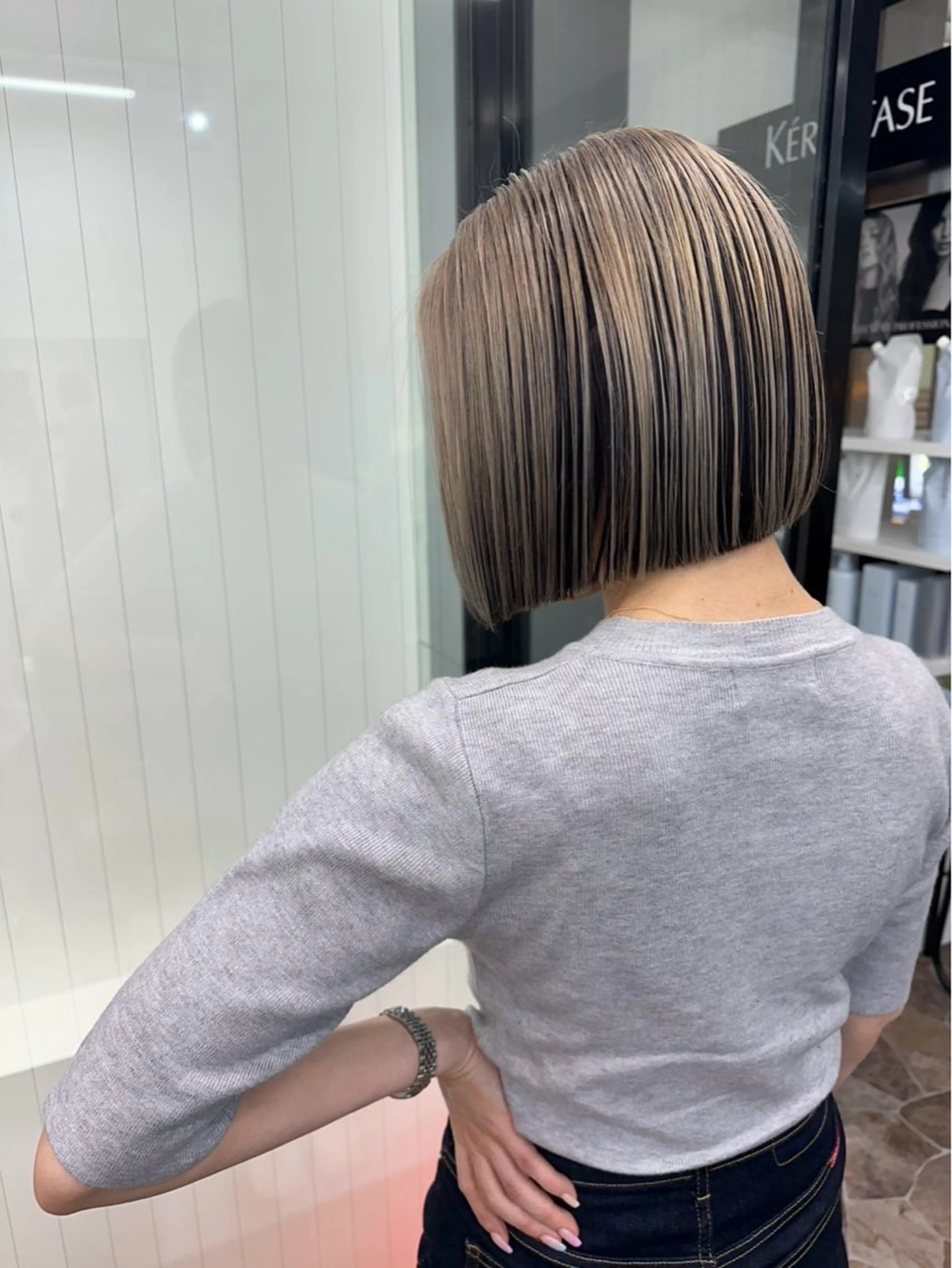 ショート ミストバング ハイライト 髪質改善 韓国風ヘア レイヤーカット COEUR🖤 SAYAKAのヘアスタイル