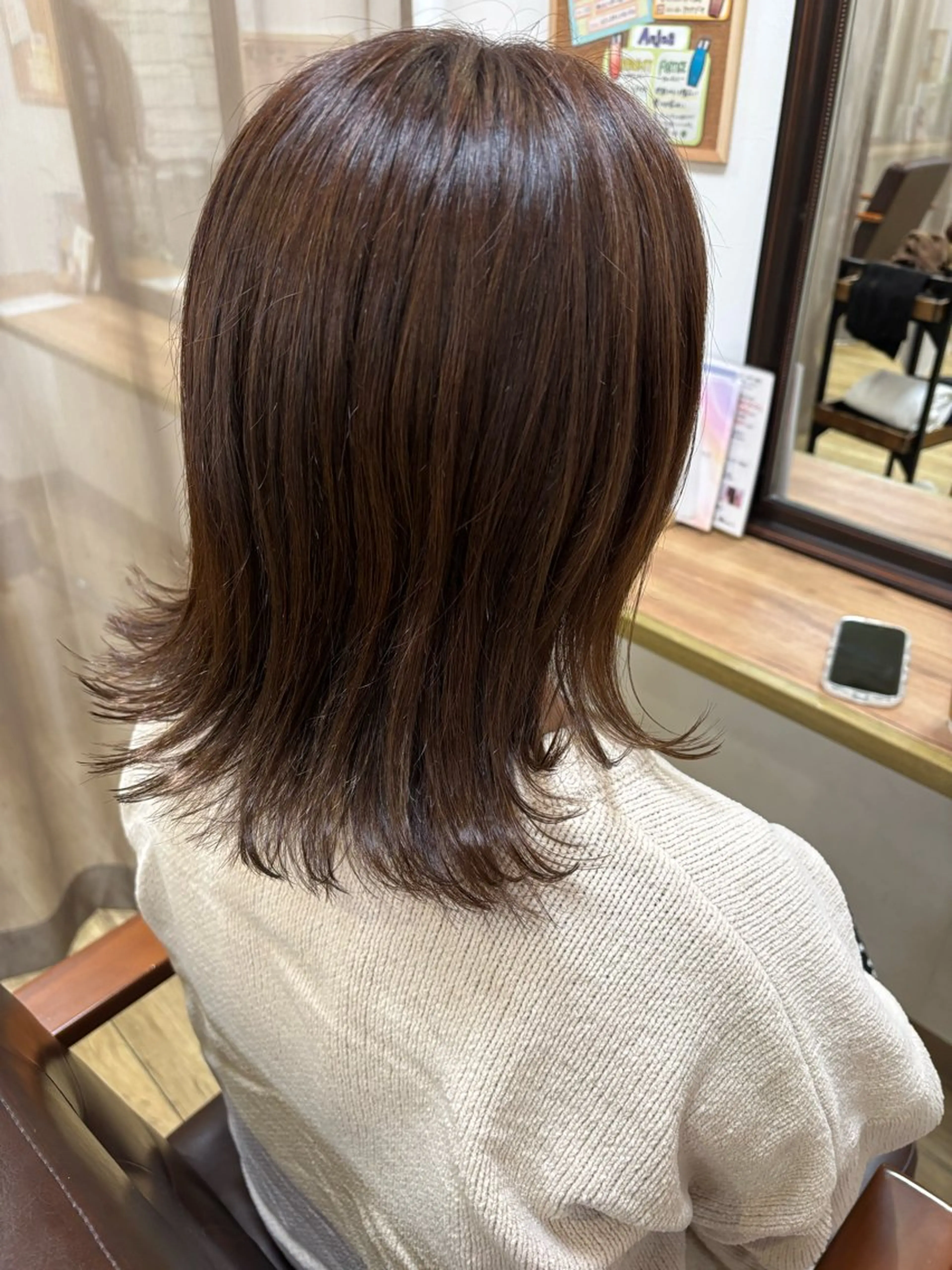 セミロング 佐野 岬のヘアスタイル