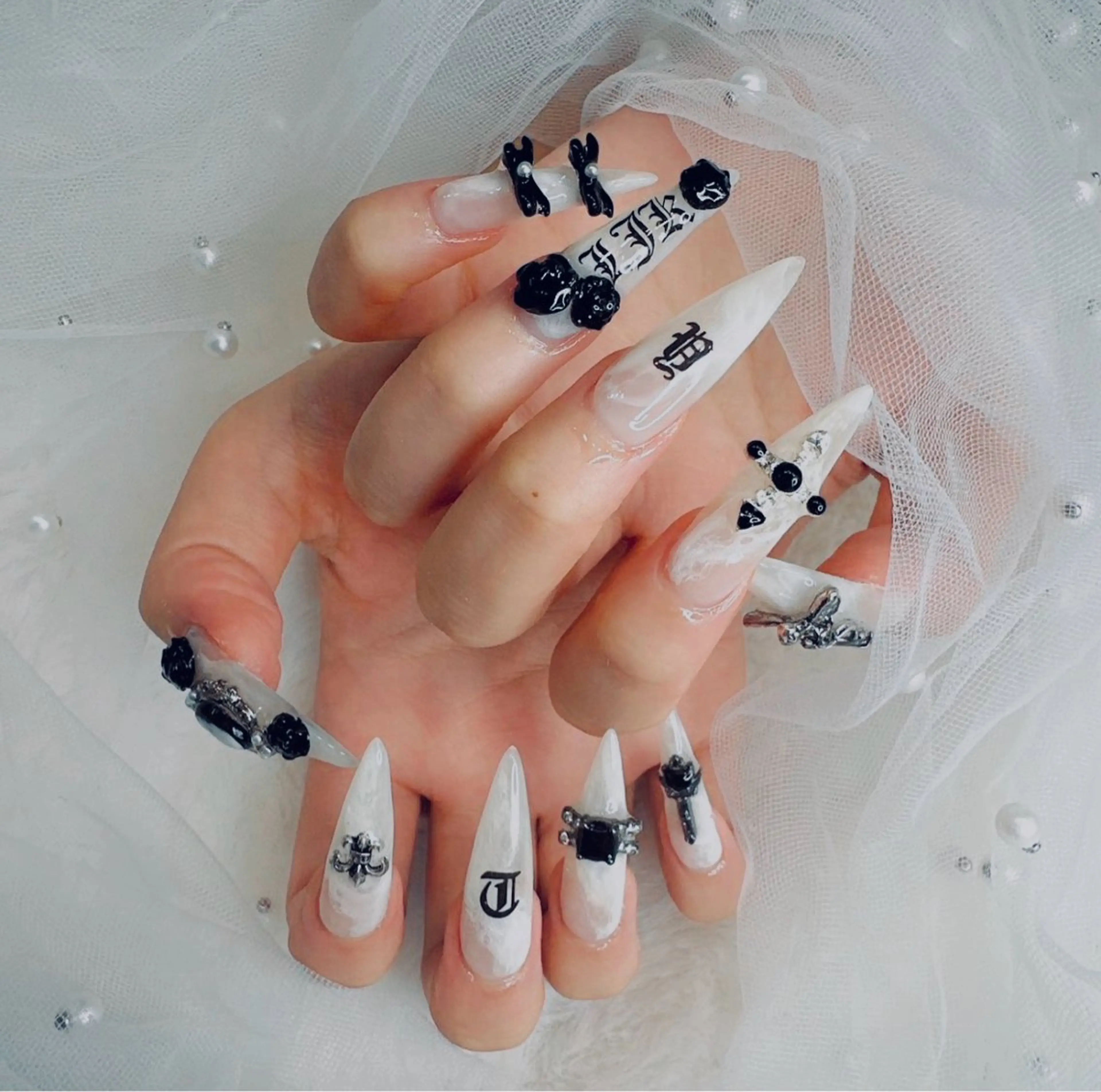 ネイル ハンドネイル 小方 サトミのネイルデザイン