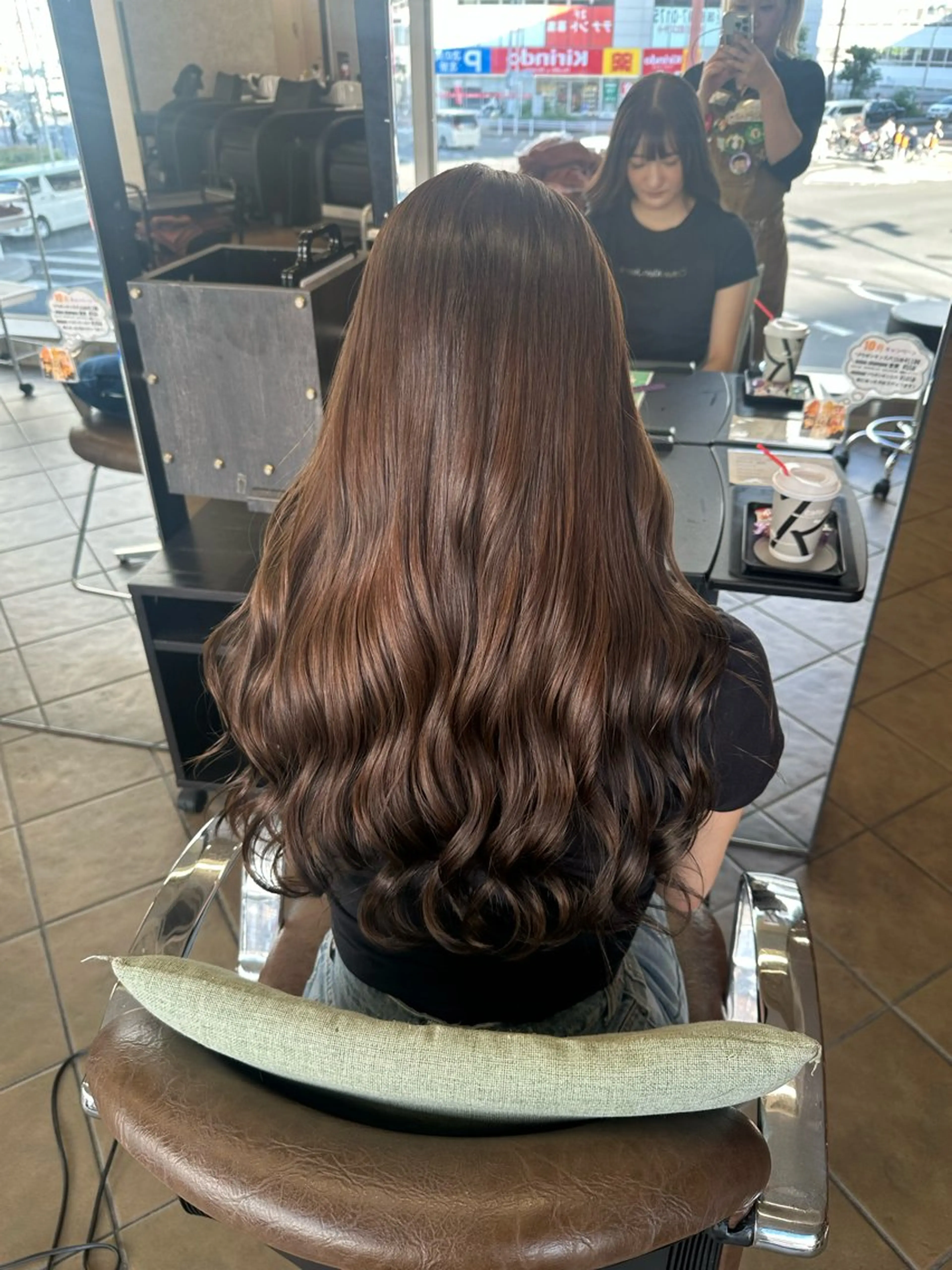 ロング カラー ブラウンカラー ヘアカラー 岡山 紗里奈のヘアスタイル