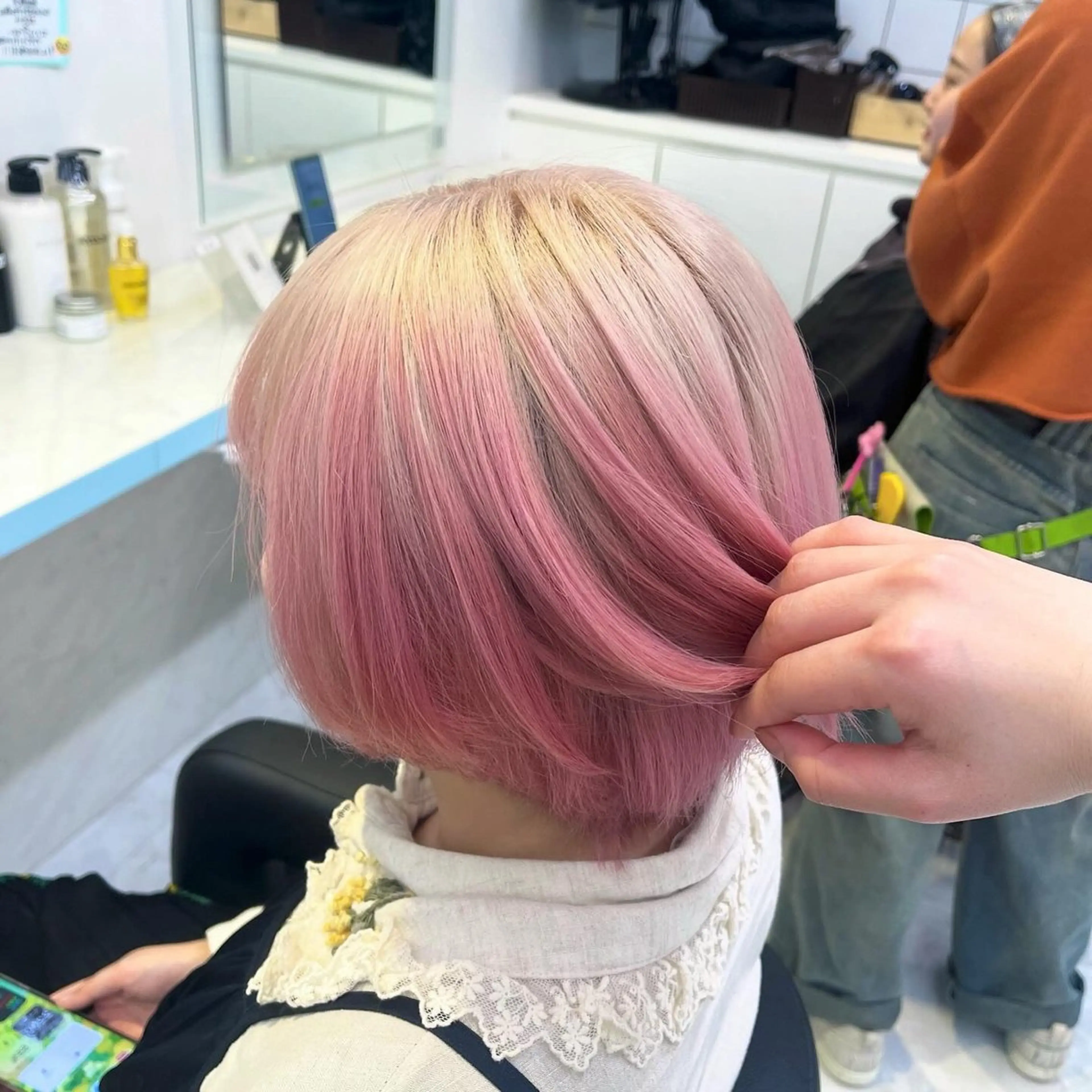 ショート カラー ヘアカラー トリートメント ブリーチカラー 🩵MIZUKIのヘアスタイル