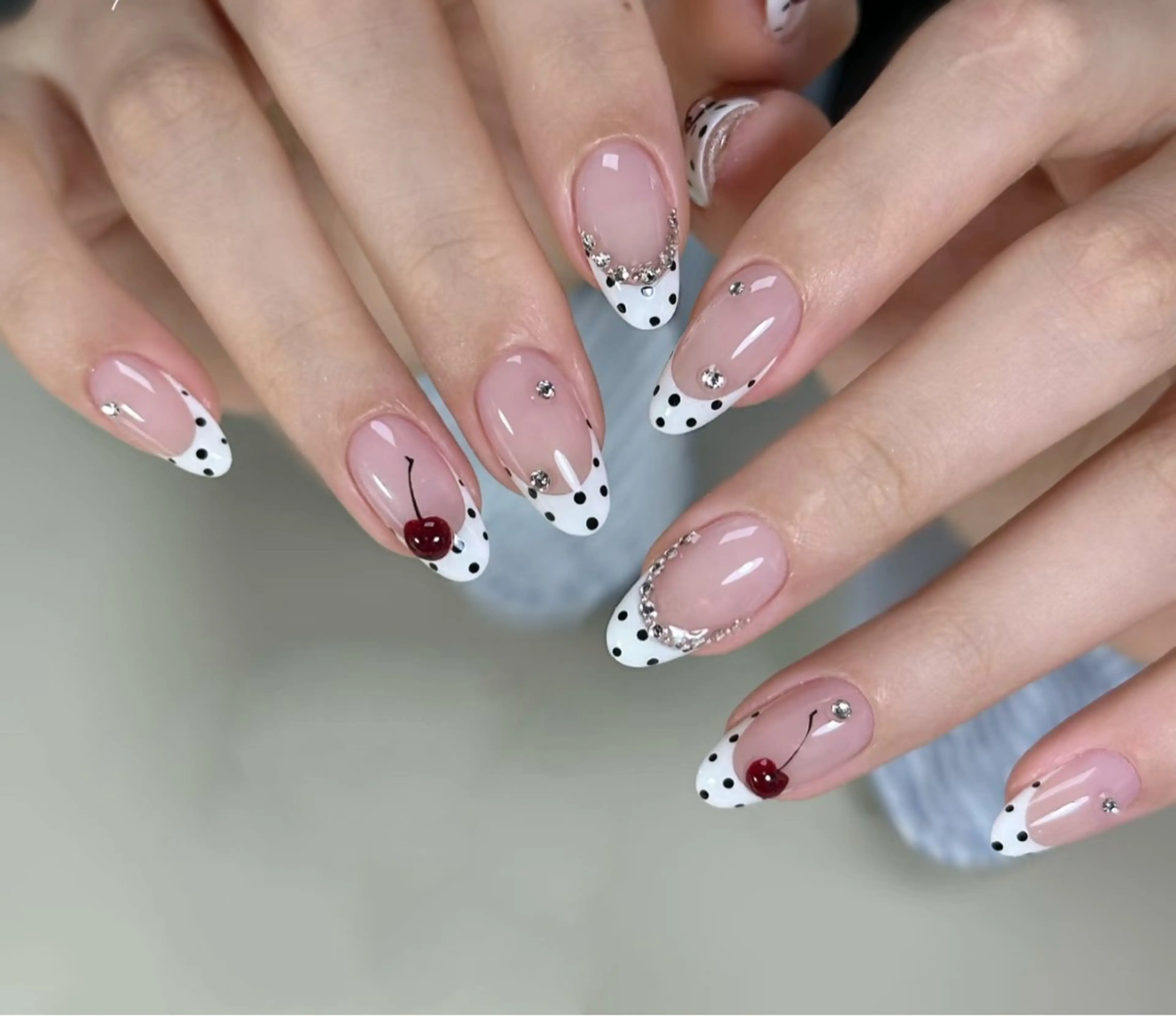 ネイル バ ヤリカクのネイルデザイン