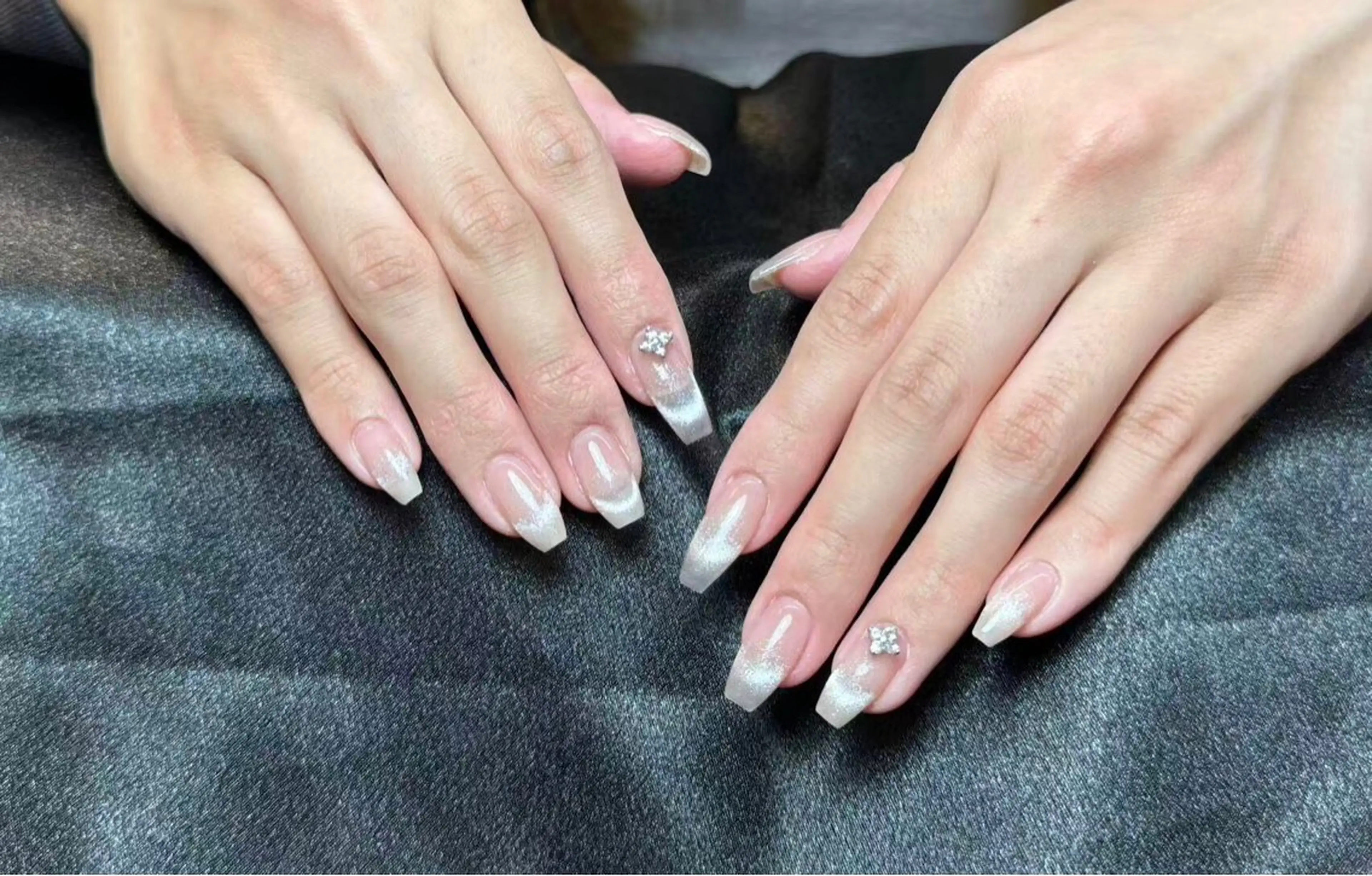 ネイル チークネイル 長さ出し フラッシュネイル フットネイル フレンチネイル Niko nailサロンのネイルデザイン