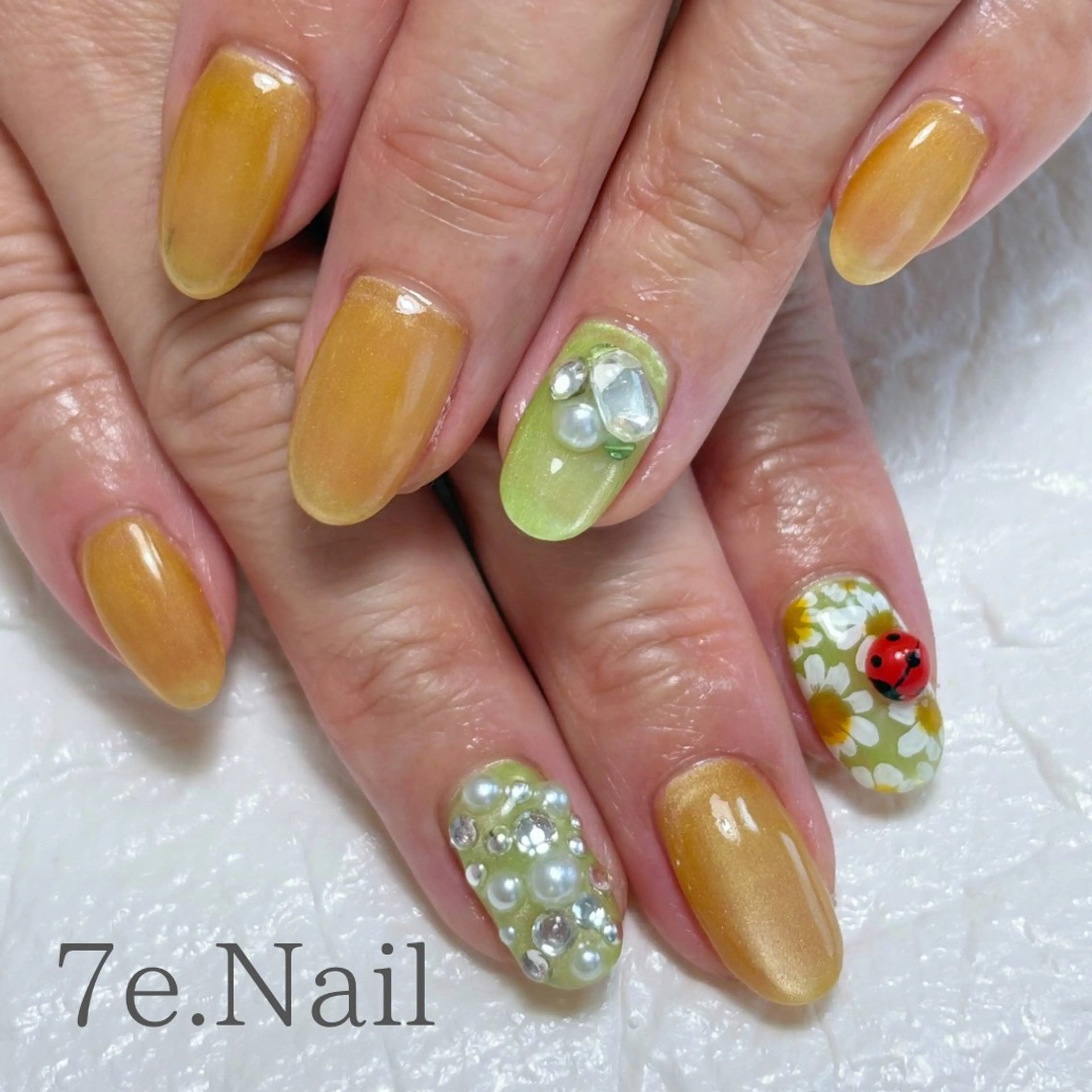 ネイル 7e. Nailのネイルデザイン