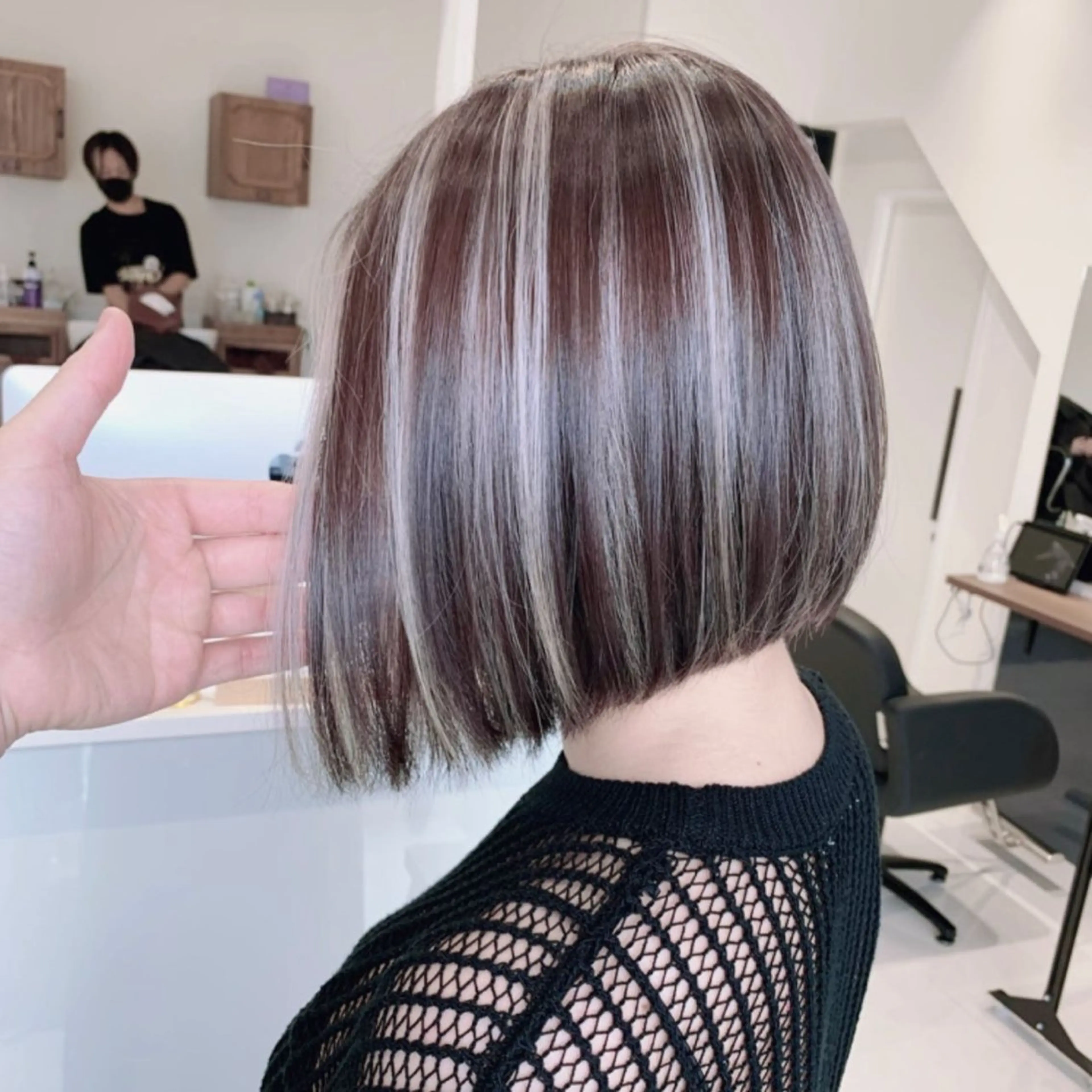 ショート カラー ブリーチ ケアブリーチ ヘアカラー 福西 洋斗のヘアスタイル