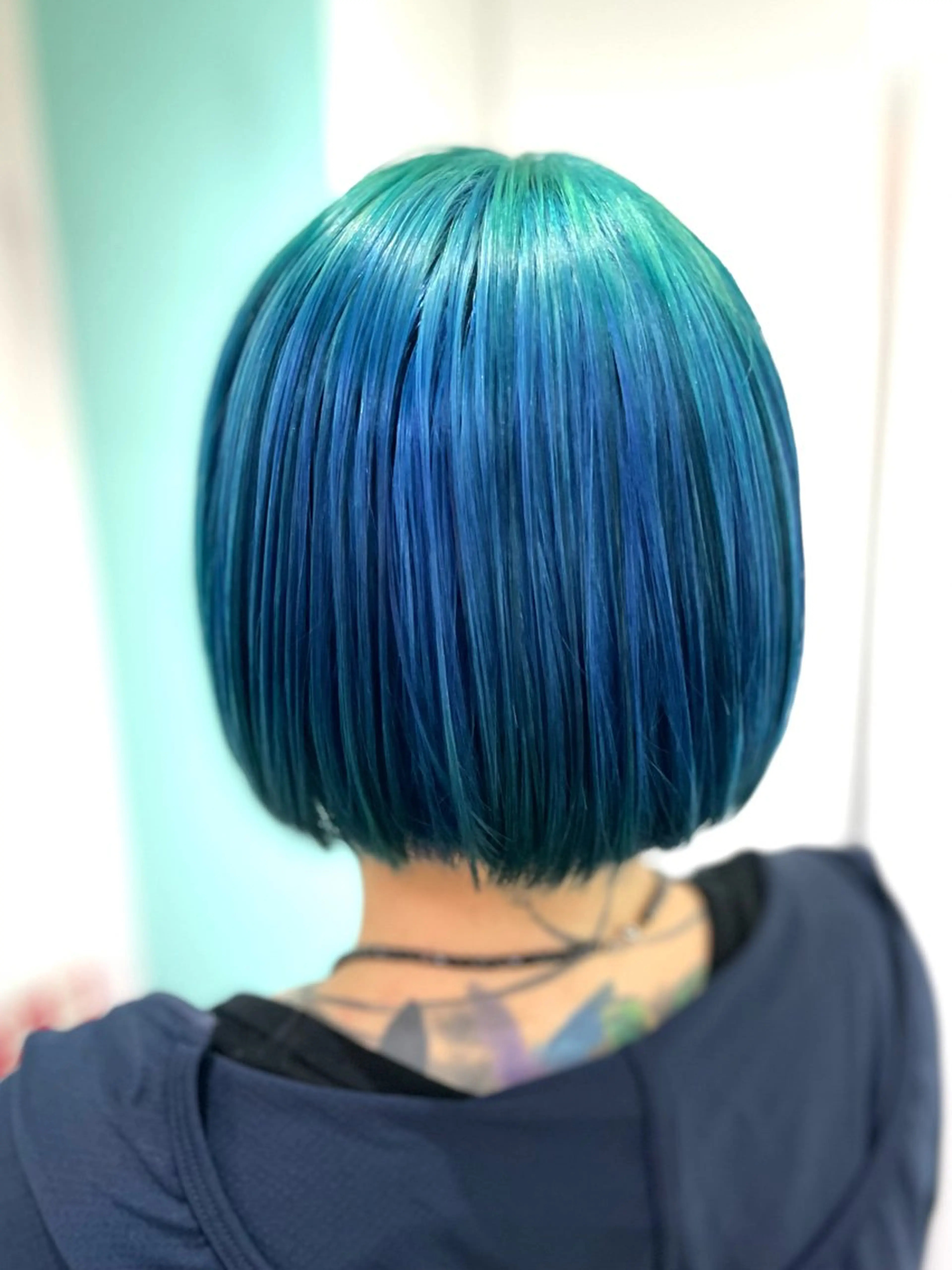 ショート ヘアカラー 原 千景のヘアスタイル