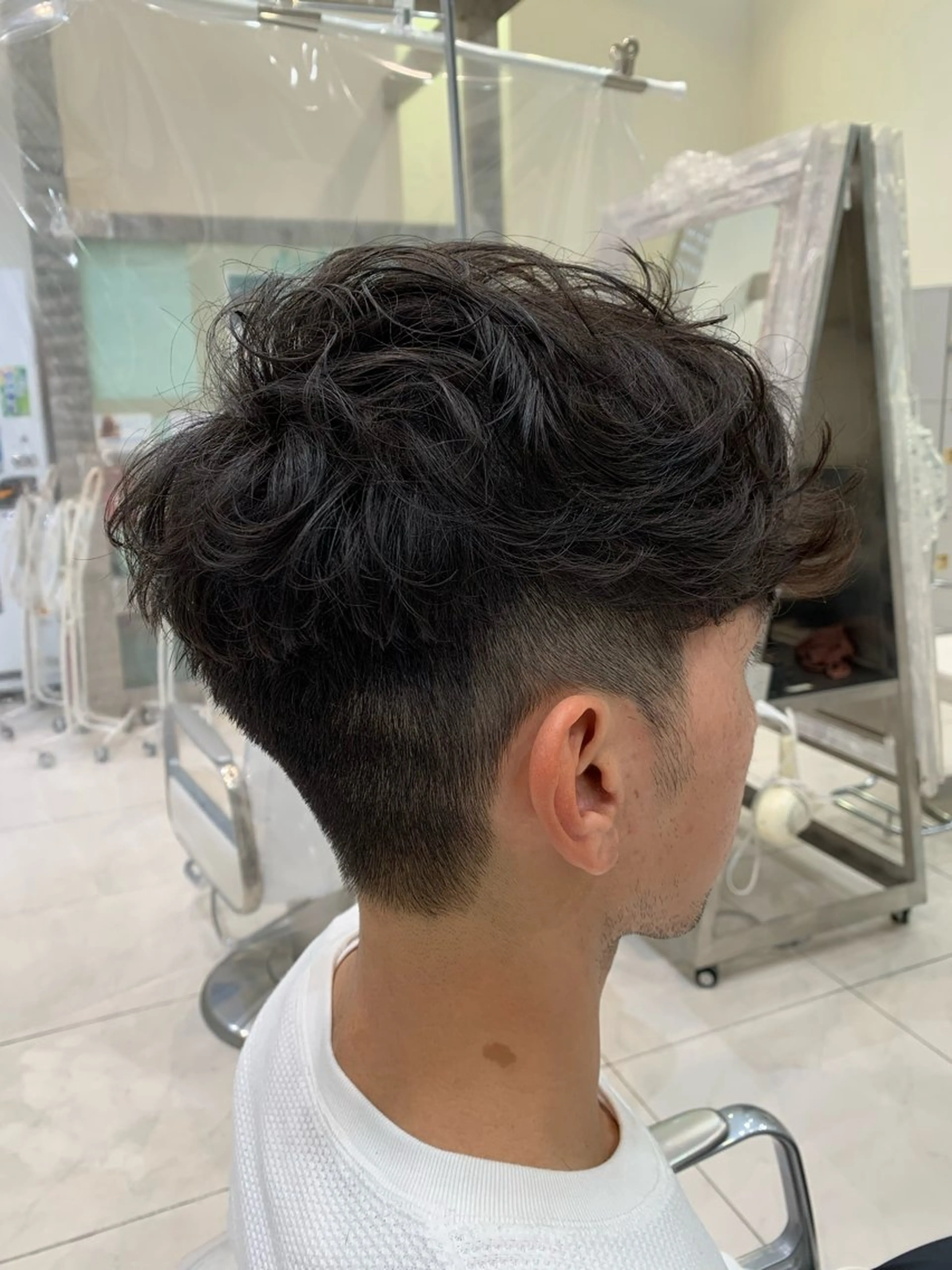 ショート パーマ メンズ スペインカール 店舗代表　佐藤 幸平のヘアスタイル