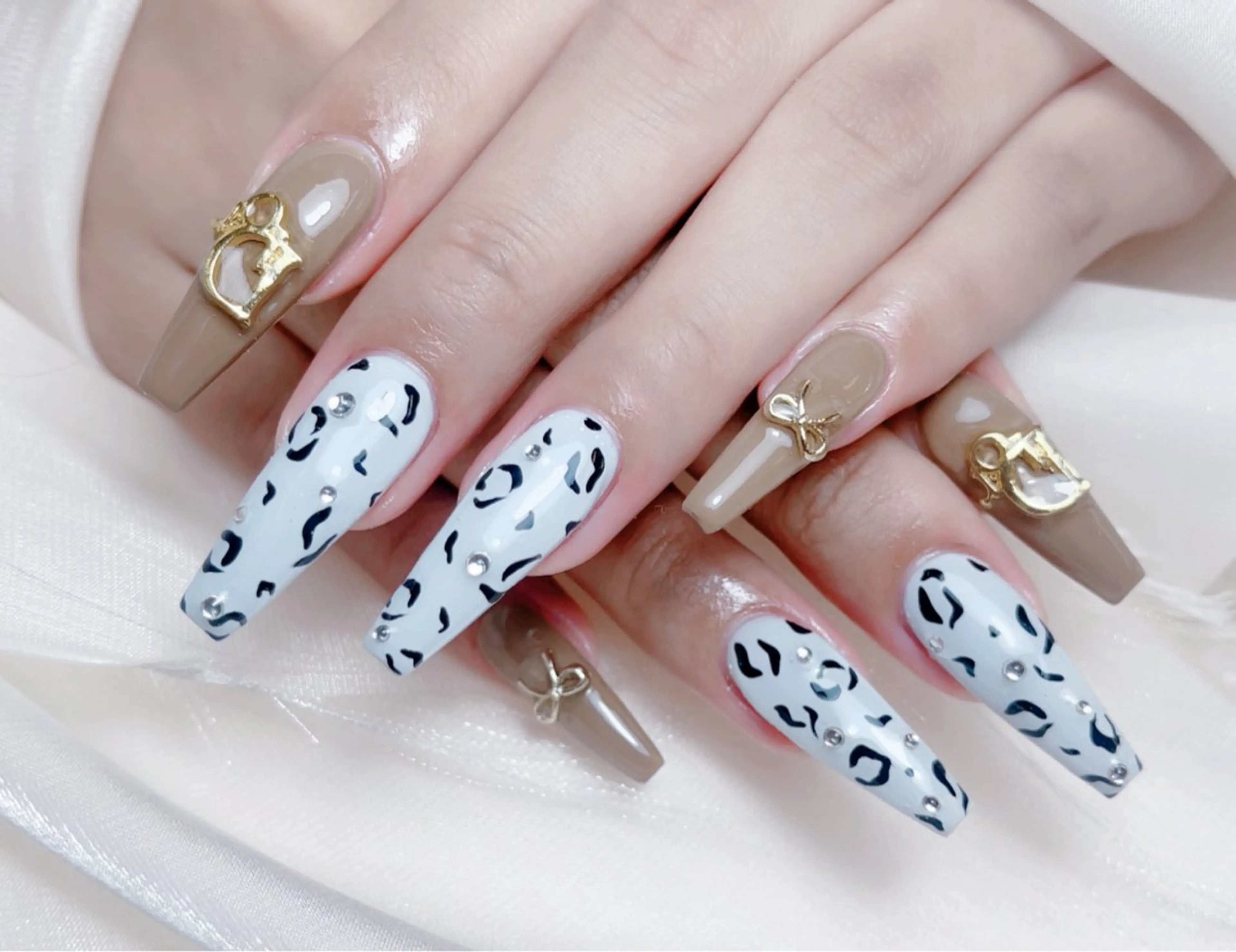 ネイル ハンドネイル M🌷nail 長さだし専門店のネイルデザイン