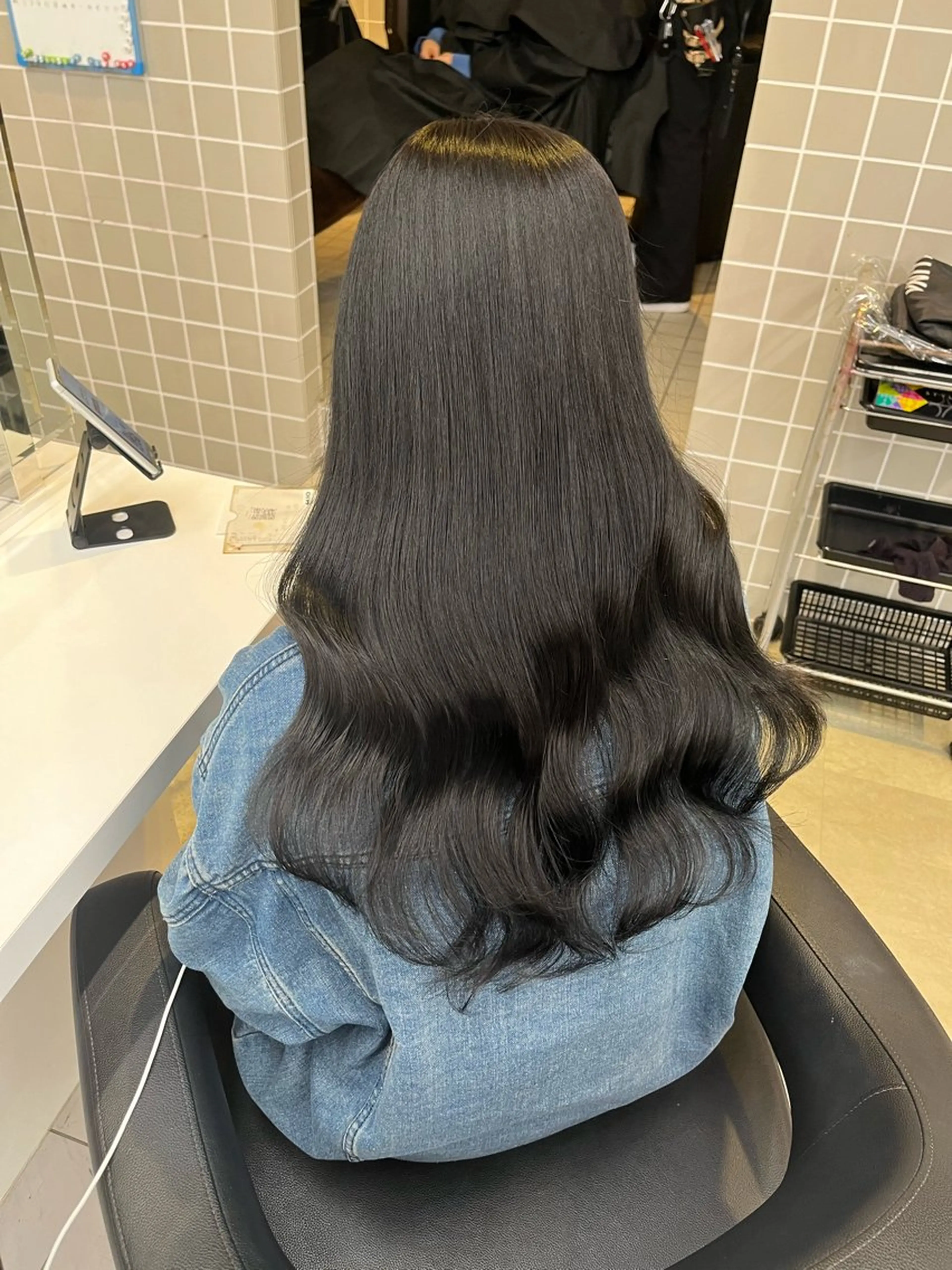 ロング ヘアカラー トリートメント ヘッドスパ ヘアセット 寒色＆ブリーチ特化 寒色MiOのヘアスタイル