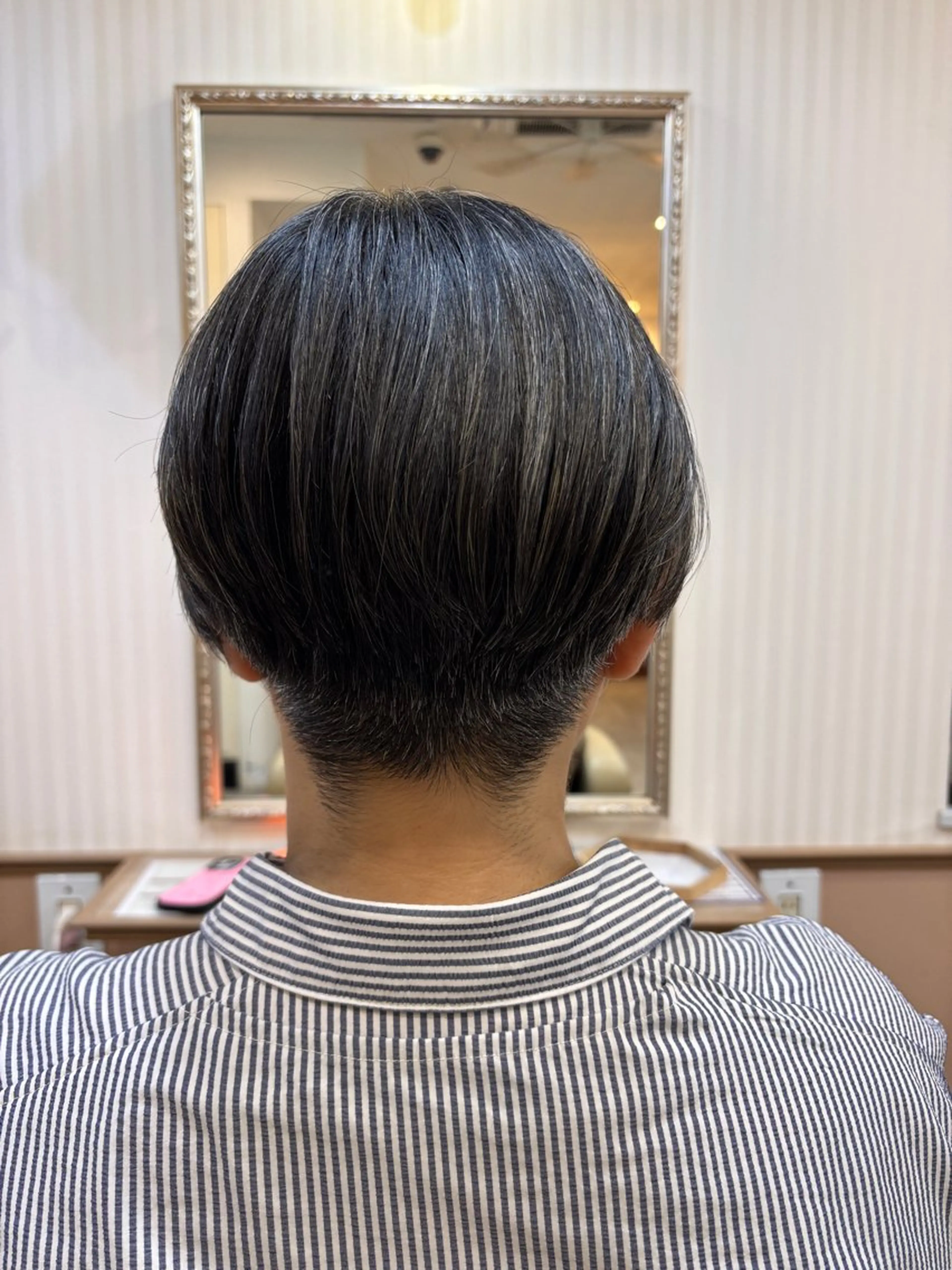 ショート シンセティックヘアデザイン所属・吉井 愛のヘアスタイル