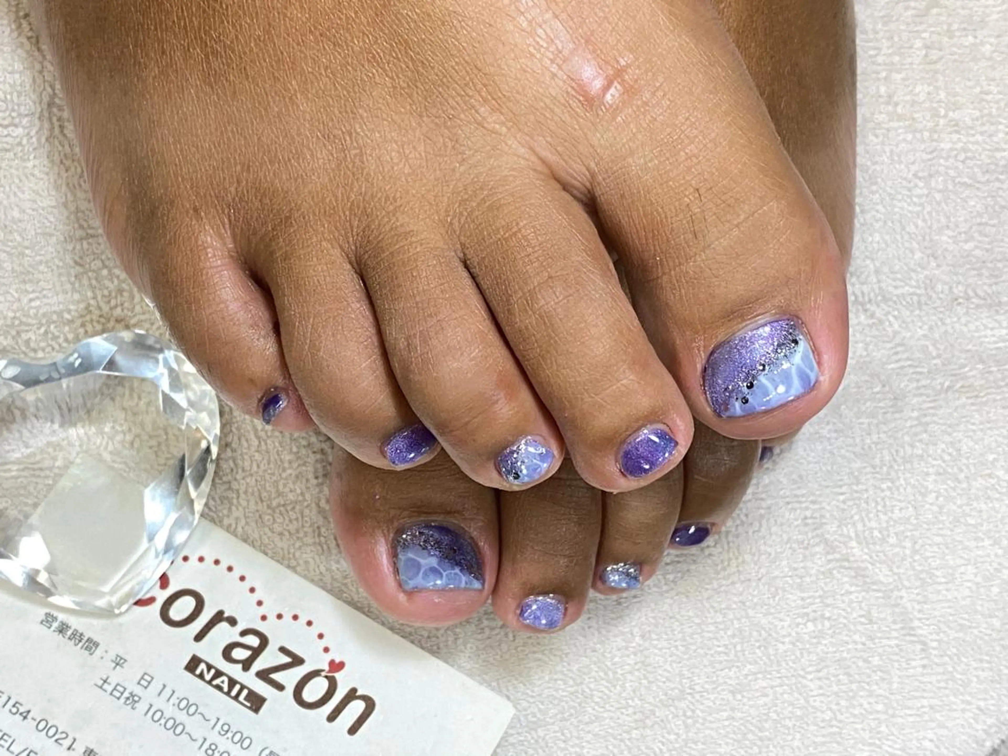 ネイル アートネイル フットネイル ラメ(グリッター) マグネットネイル パープル ネイリスト aicoのネイルデザイン