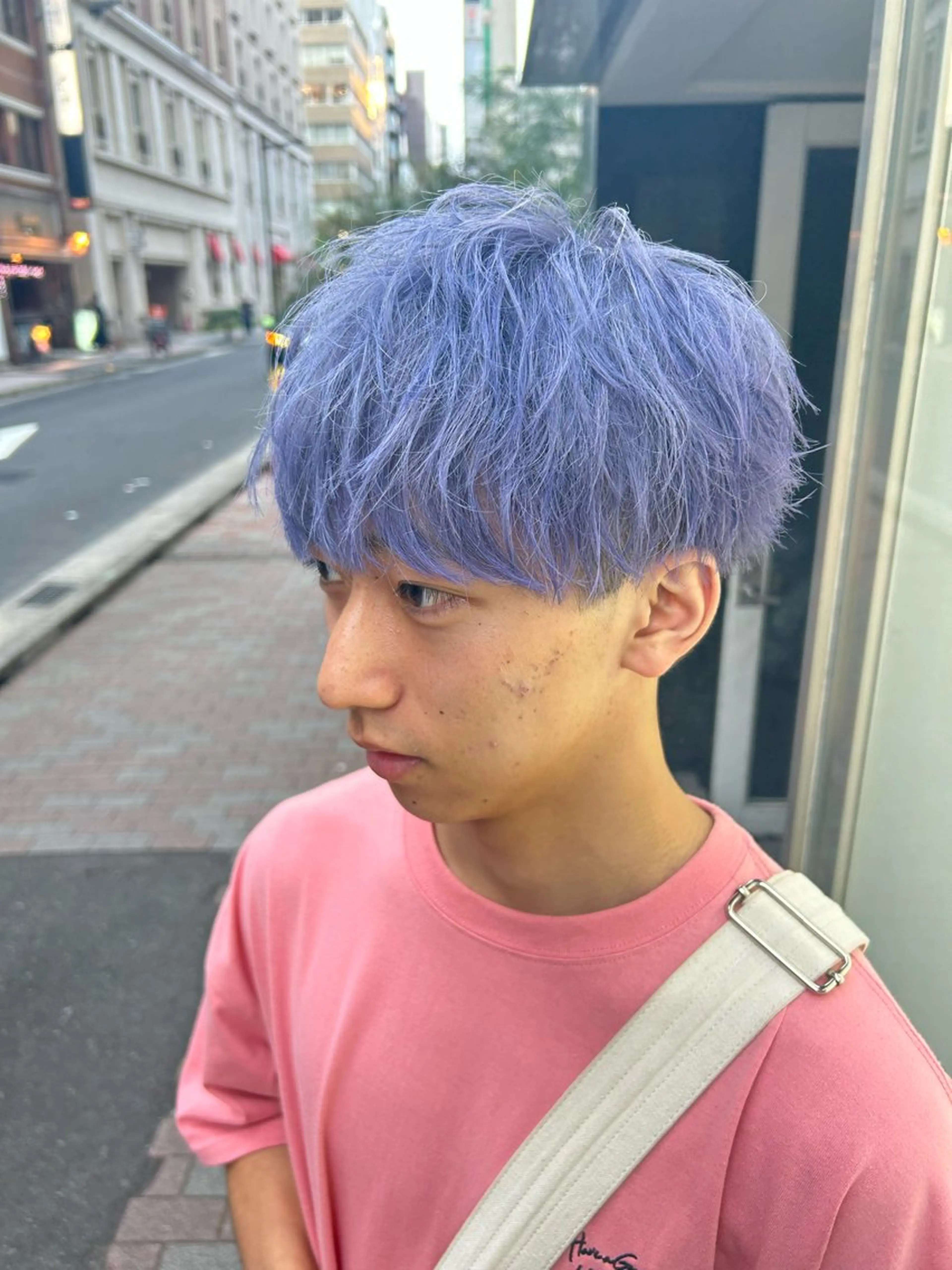 カラー メンズ メンズブリーチ フェードカット ブリーチ ブルーカラー ヘアカラー カラー/フェード/ パーマ/たくぼーのヘアスタイル