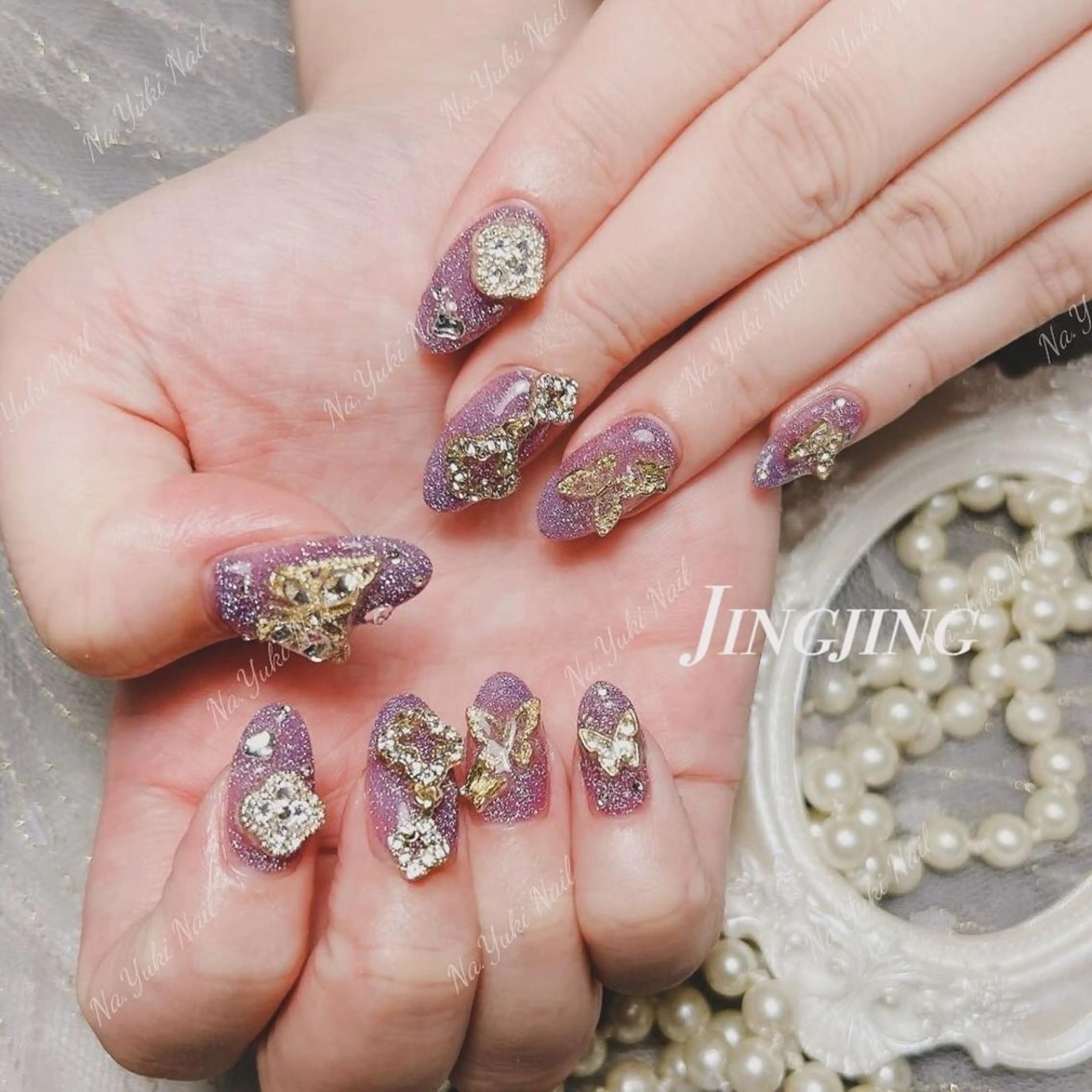 ネイル ハンドネイル 🦋 Queenieのネイルデザイン