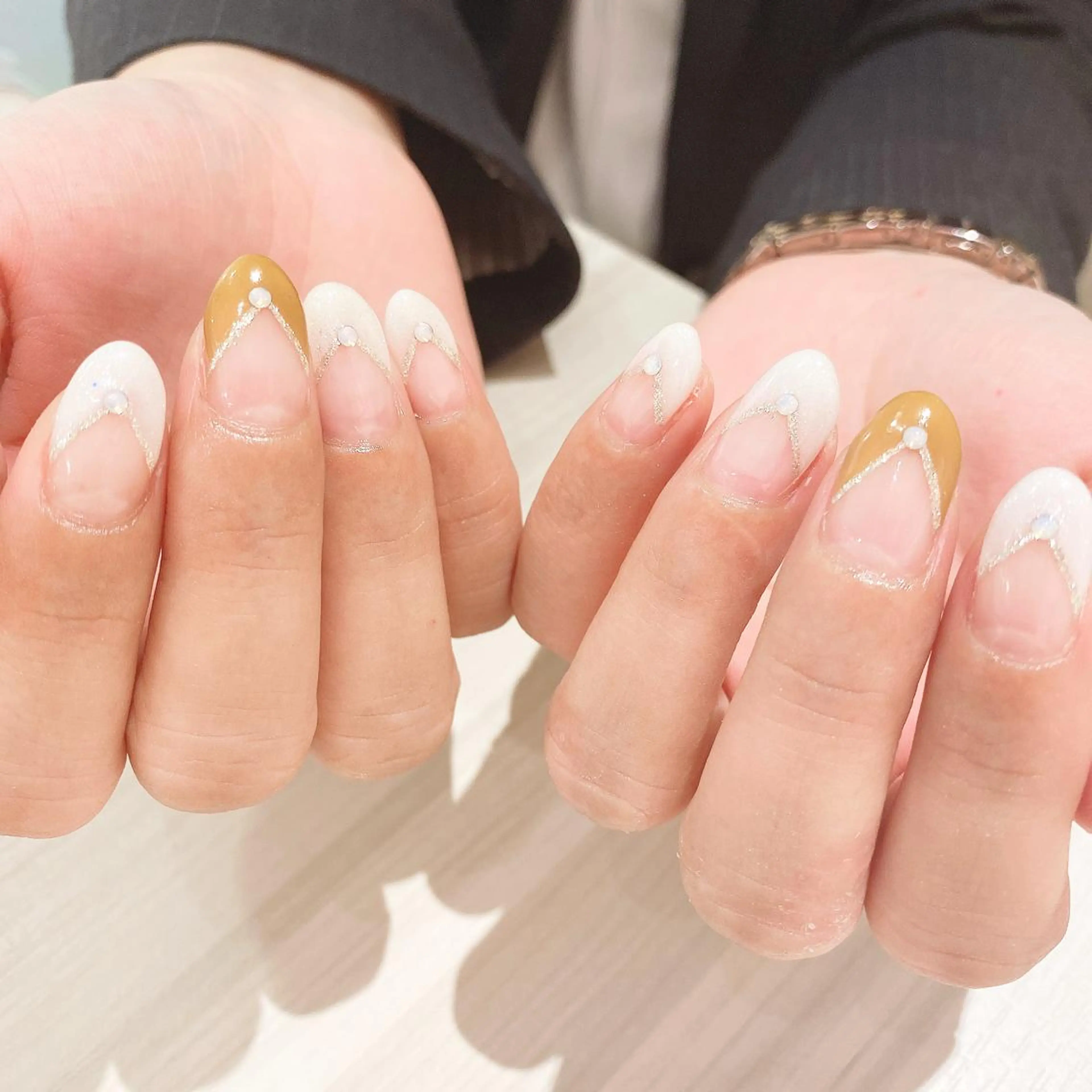 ネイル フレンチネイル ラメ(グリッター) ファストネイル 広島PARCO店のネイルデザイン