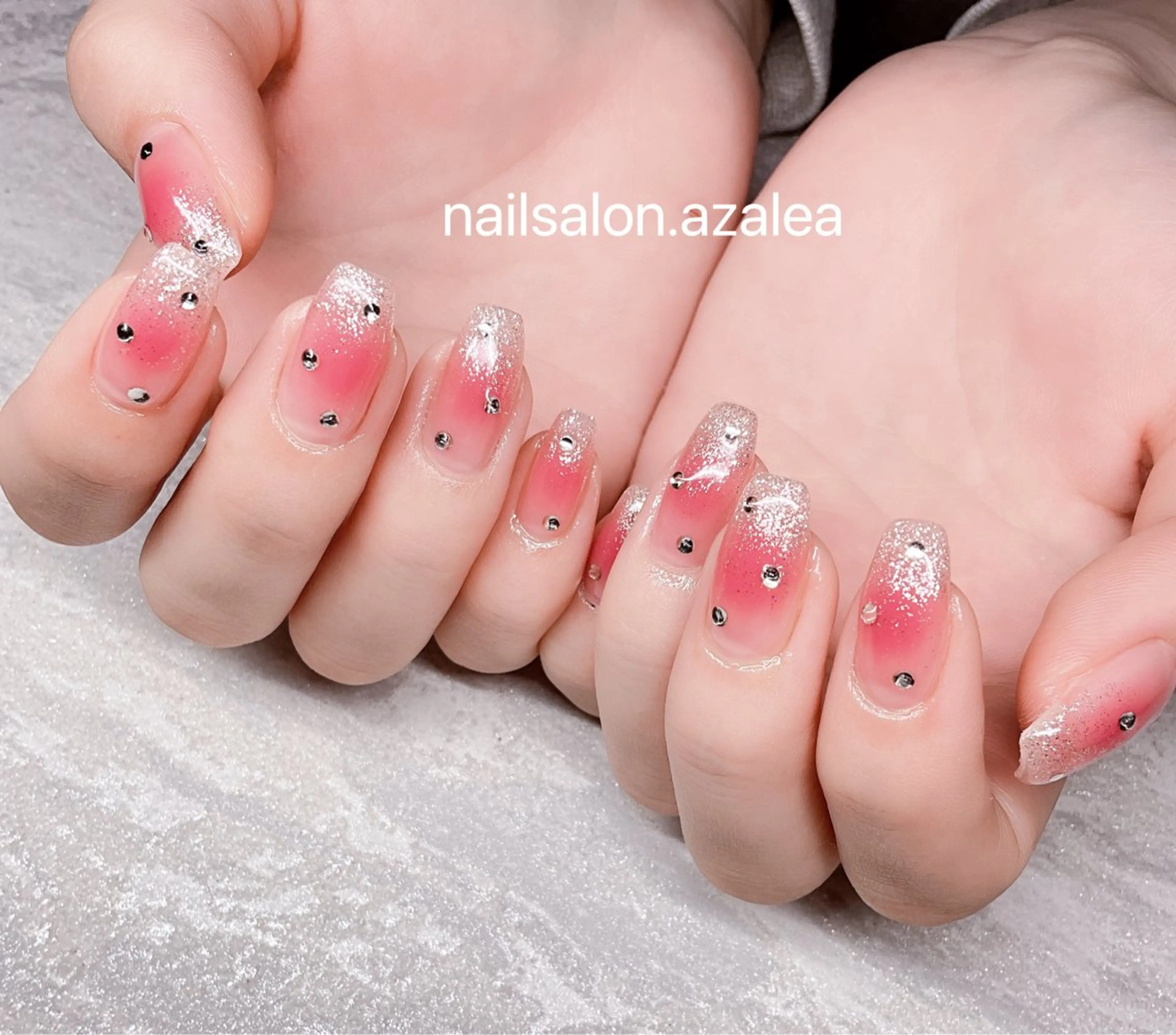 ネイル ハンドネイル R inのネイルデザイン