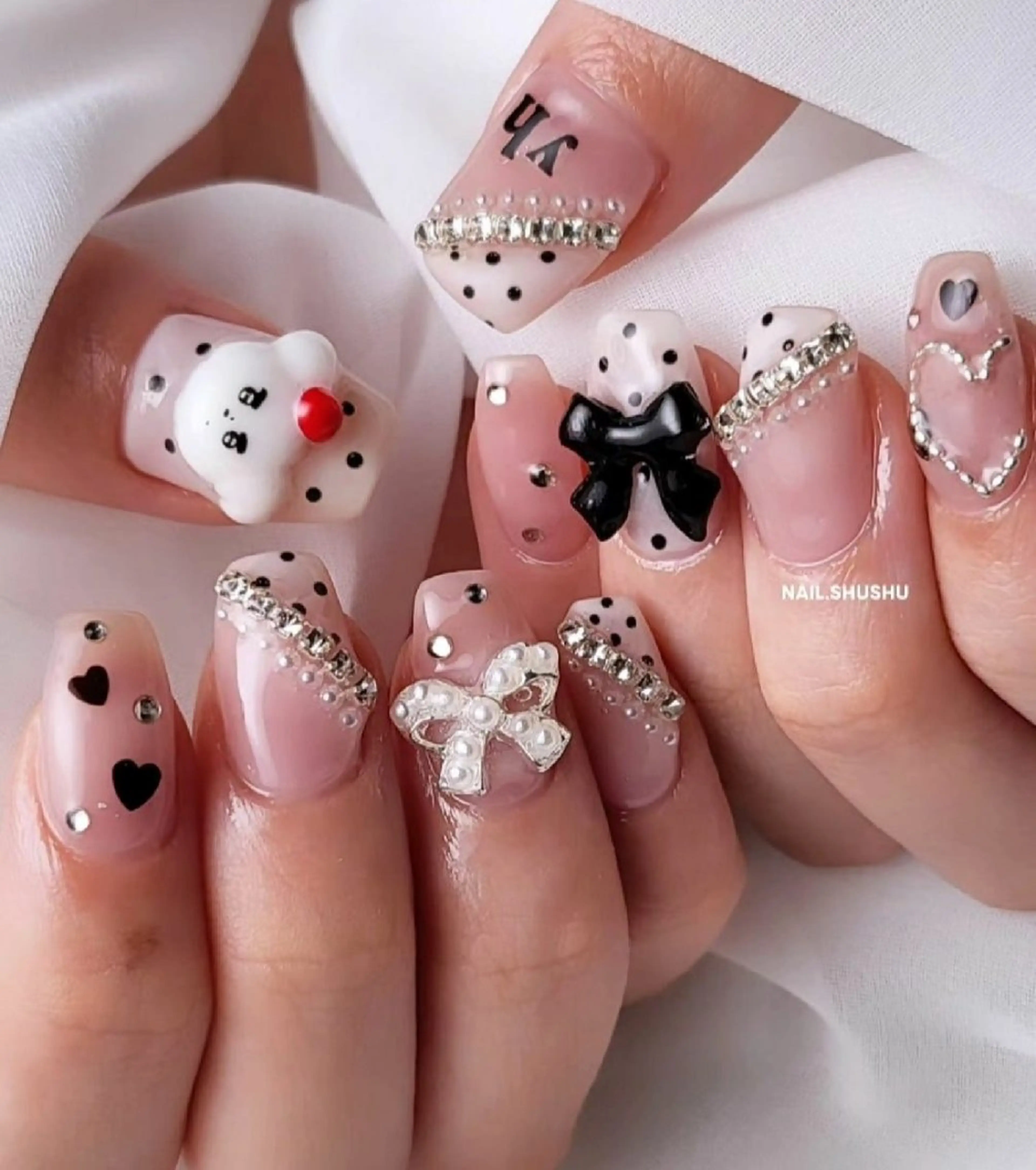 ネイル 持ち込み ニュアンスネイル ワンカラーネイル シンプルネイル 冬ネイル ハンドネイル 3dパーツ/流行り 👧shushu❤️のネイルデザイン