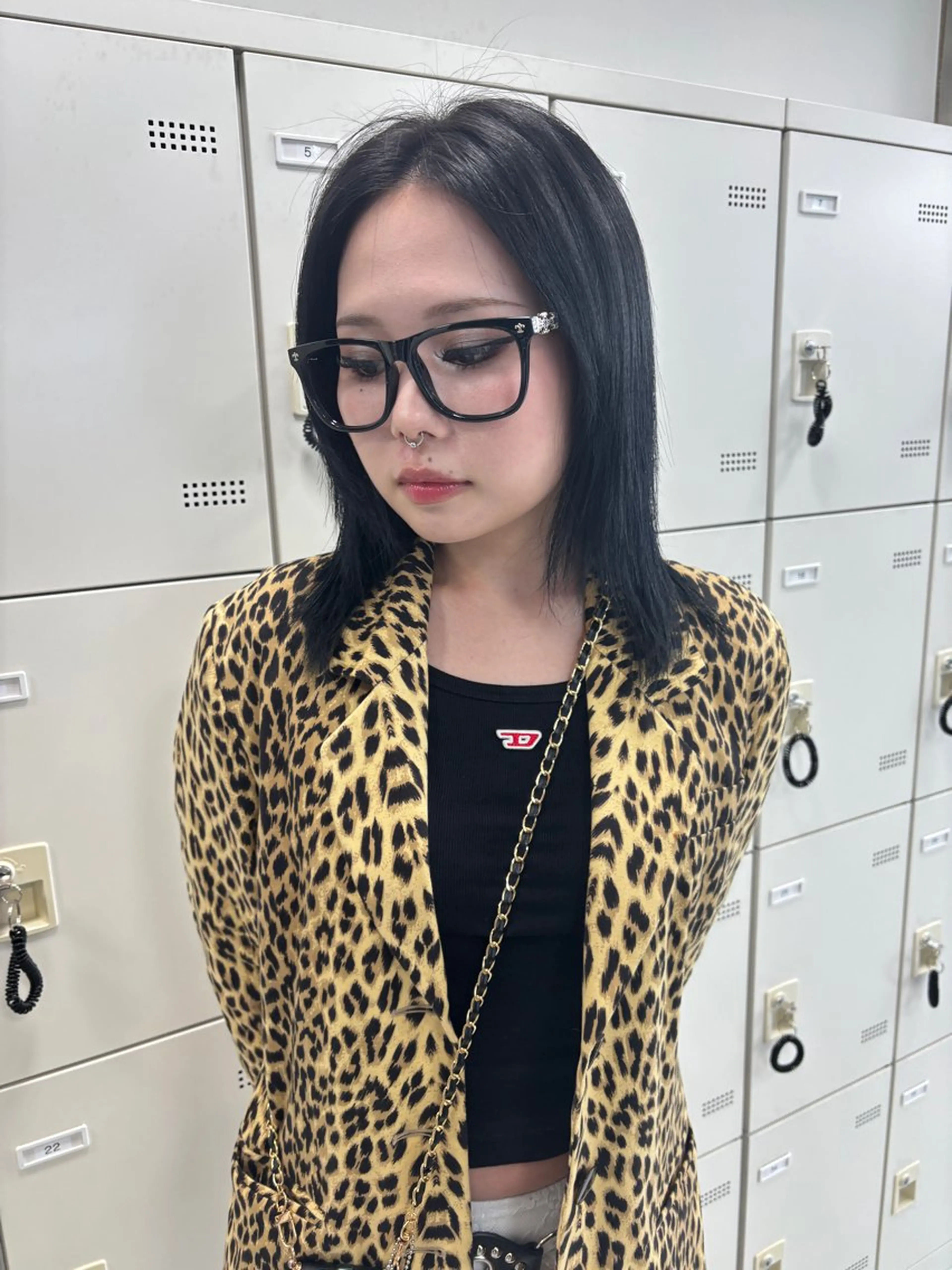 セミロング 韓国ヘア/ブリーチ無 しWカラー/オリーブのヘアスタイル