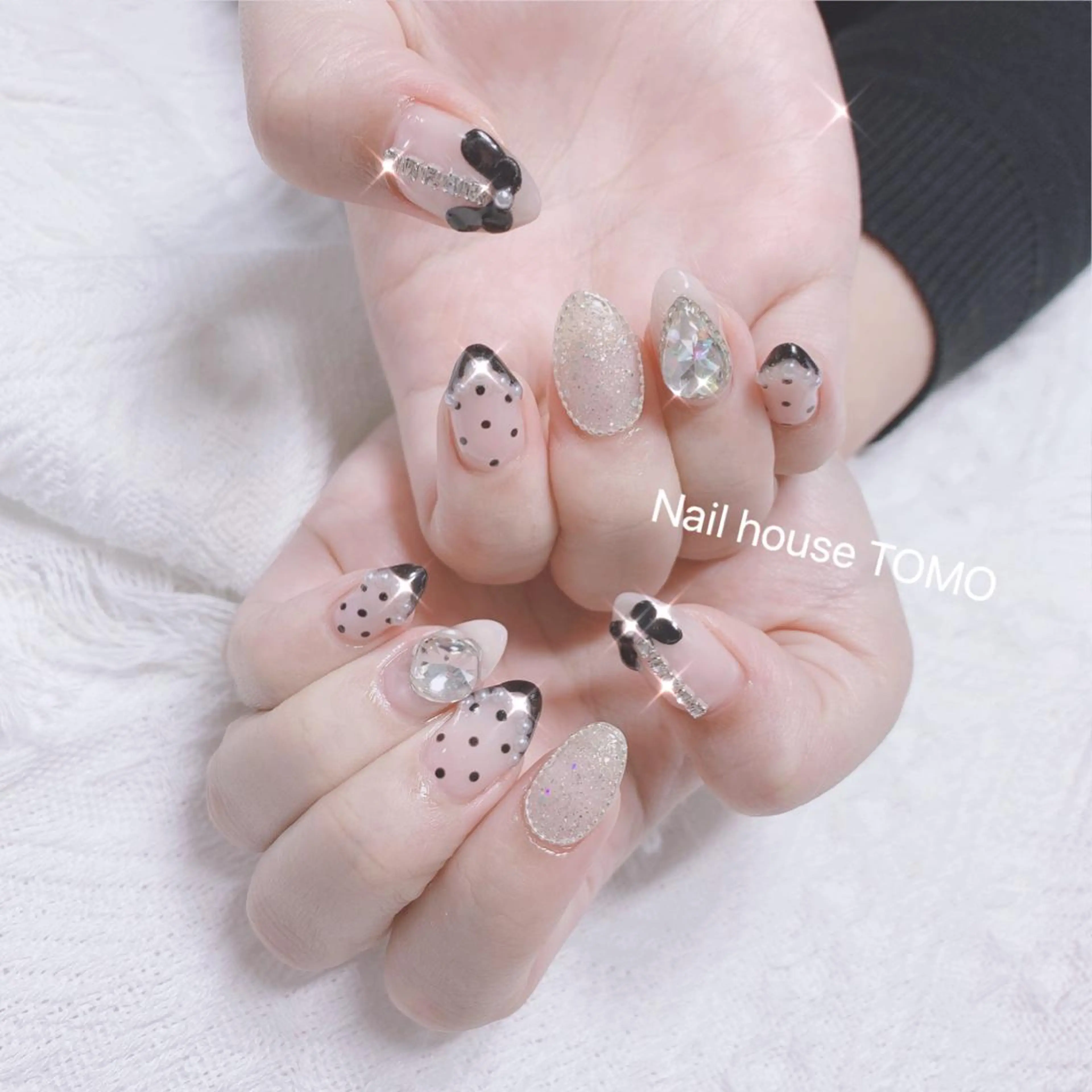 ネイル 💅ネイルハウス🏡 🎀TOMO🎀のネイルデザイン