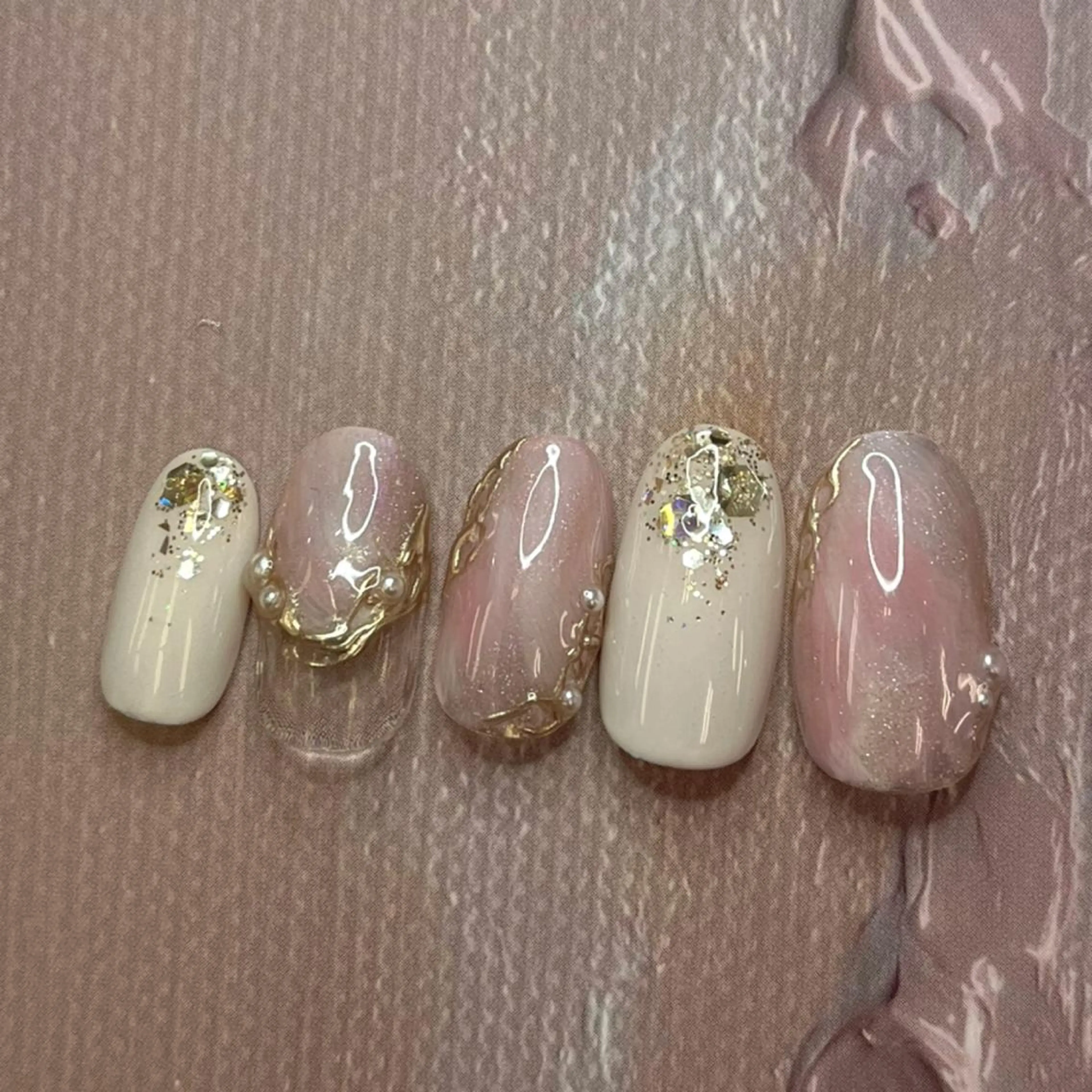 ネイル アートネイル ミラーネイル BlueDaisy 栄本店のネイルデザイン