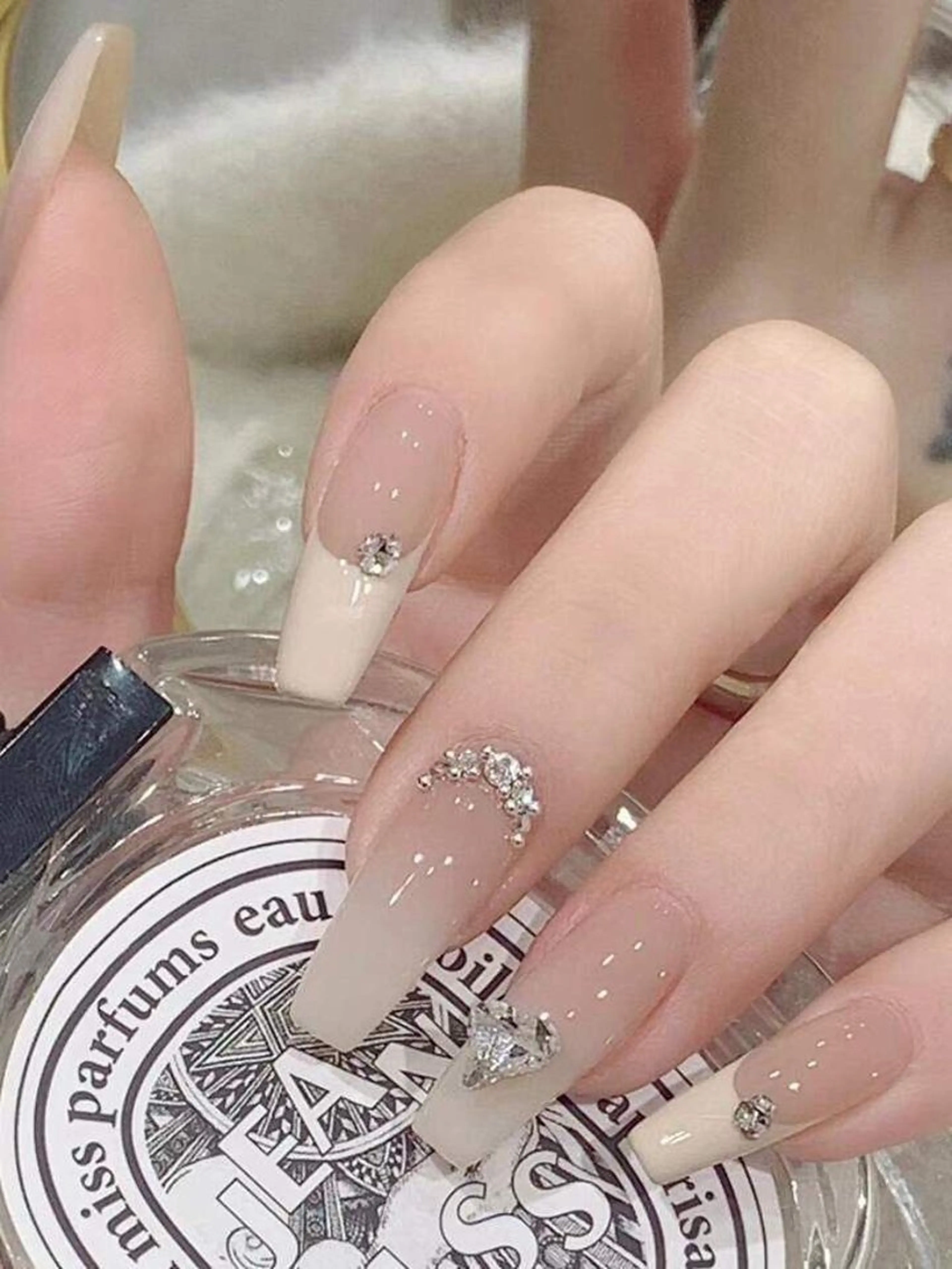ネイル フレンチネイル キラキラネイル 韓国ネイル シンプルネイル ワンホンネイル ハンドネイル MEI Nailのネイルデザイン