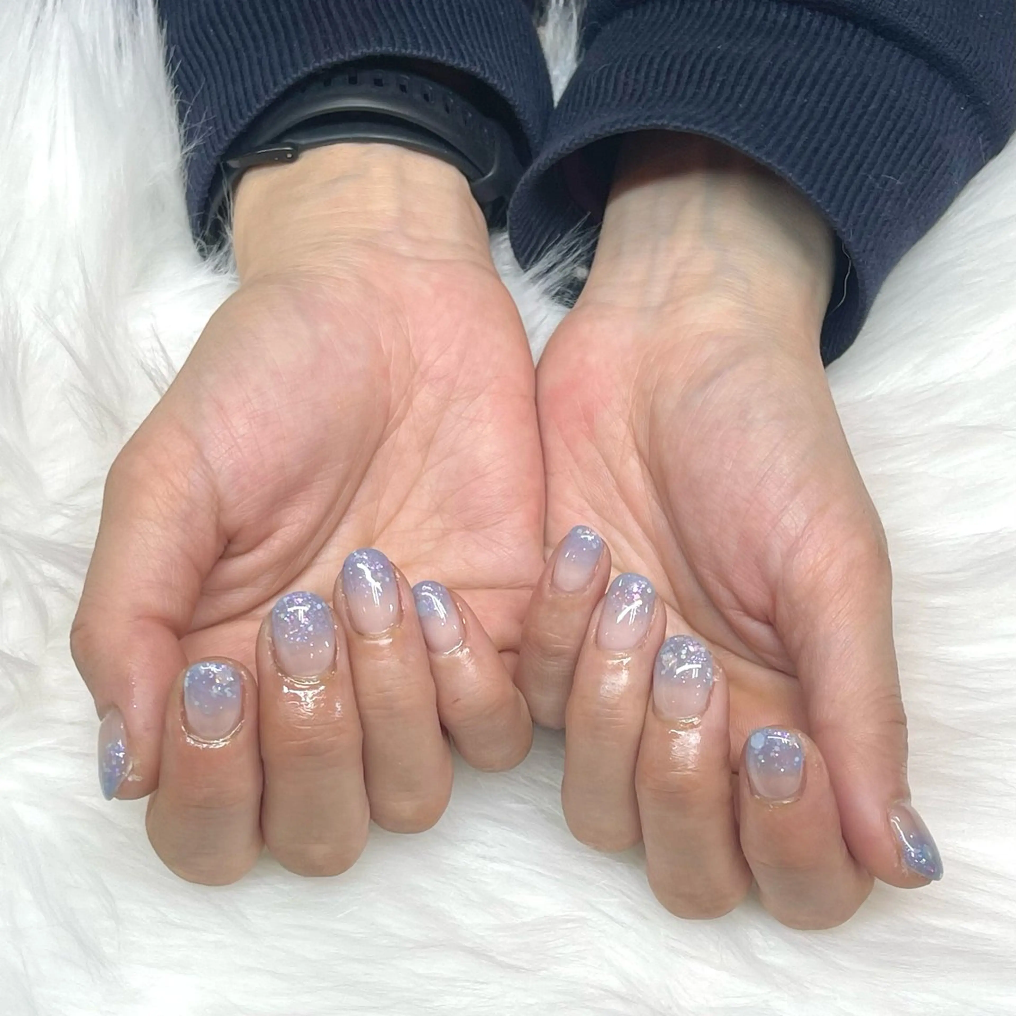 ネイル ブルー グラデーション ラメ(グリッター) ラメグラデーション Lealea nのネイルデザイン