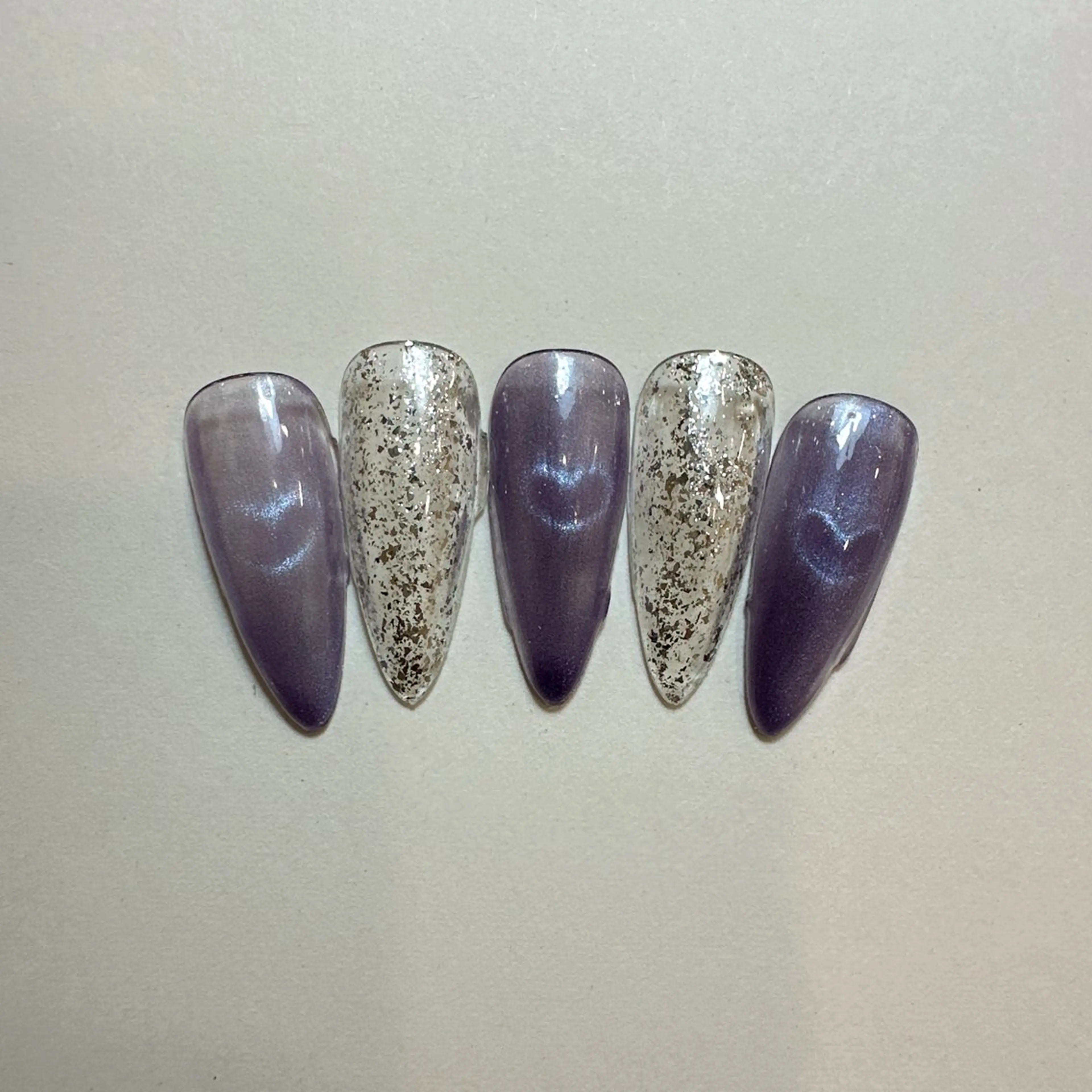 ネイル マグネットネイル パープル シルバー SUI nail salon所属・SUI 自宅ネイルサロンのネイルデザイン