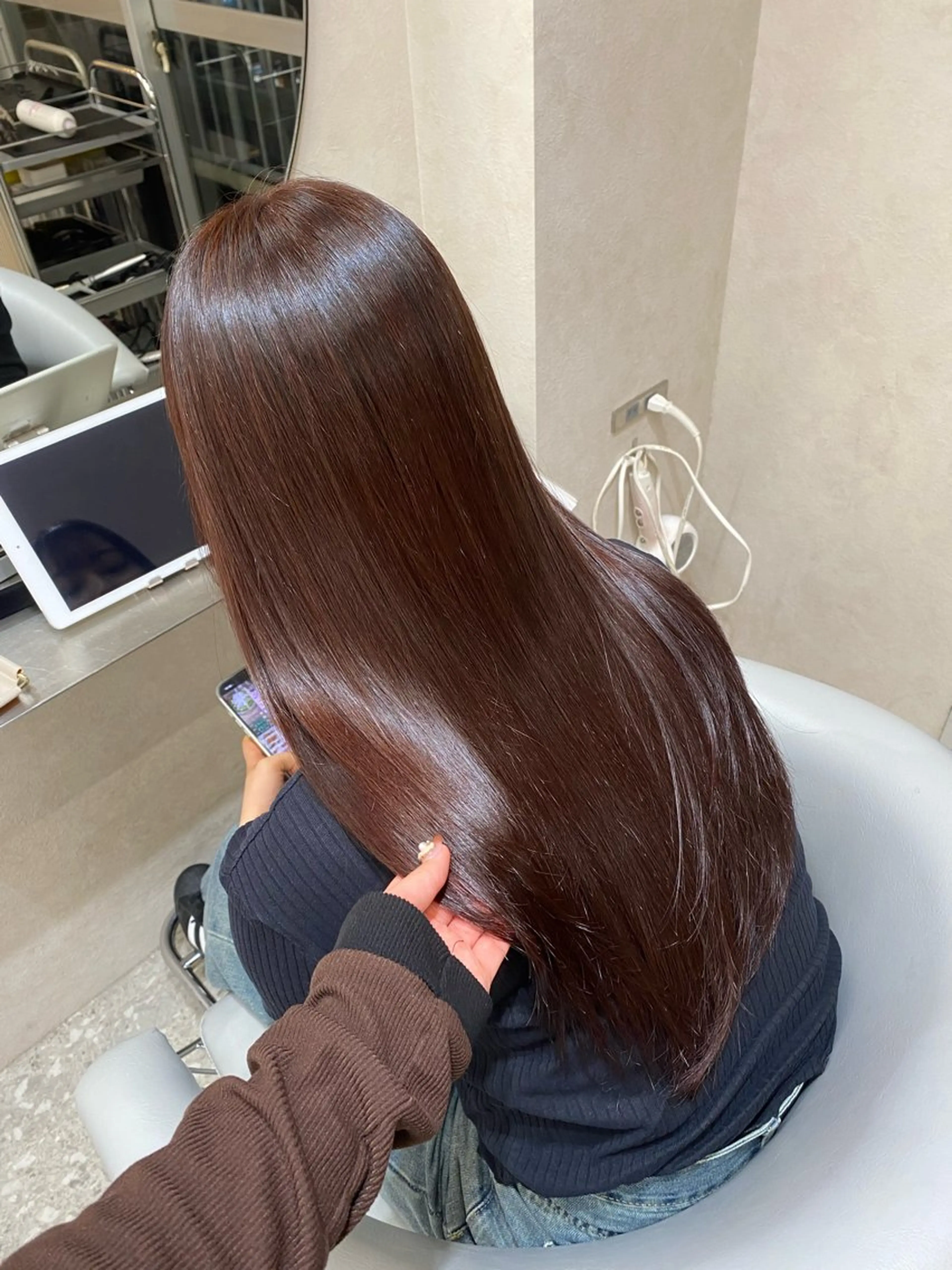 ロング カラー ヘアアレンジ カット ヘアカラー トリートメント なな 顔周りカット /シールエクステのヘアスタイル