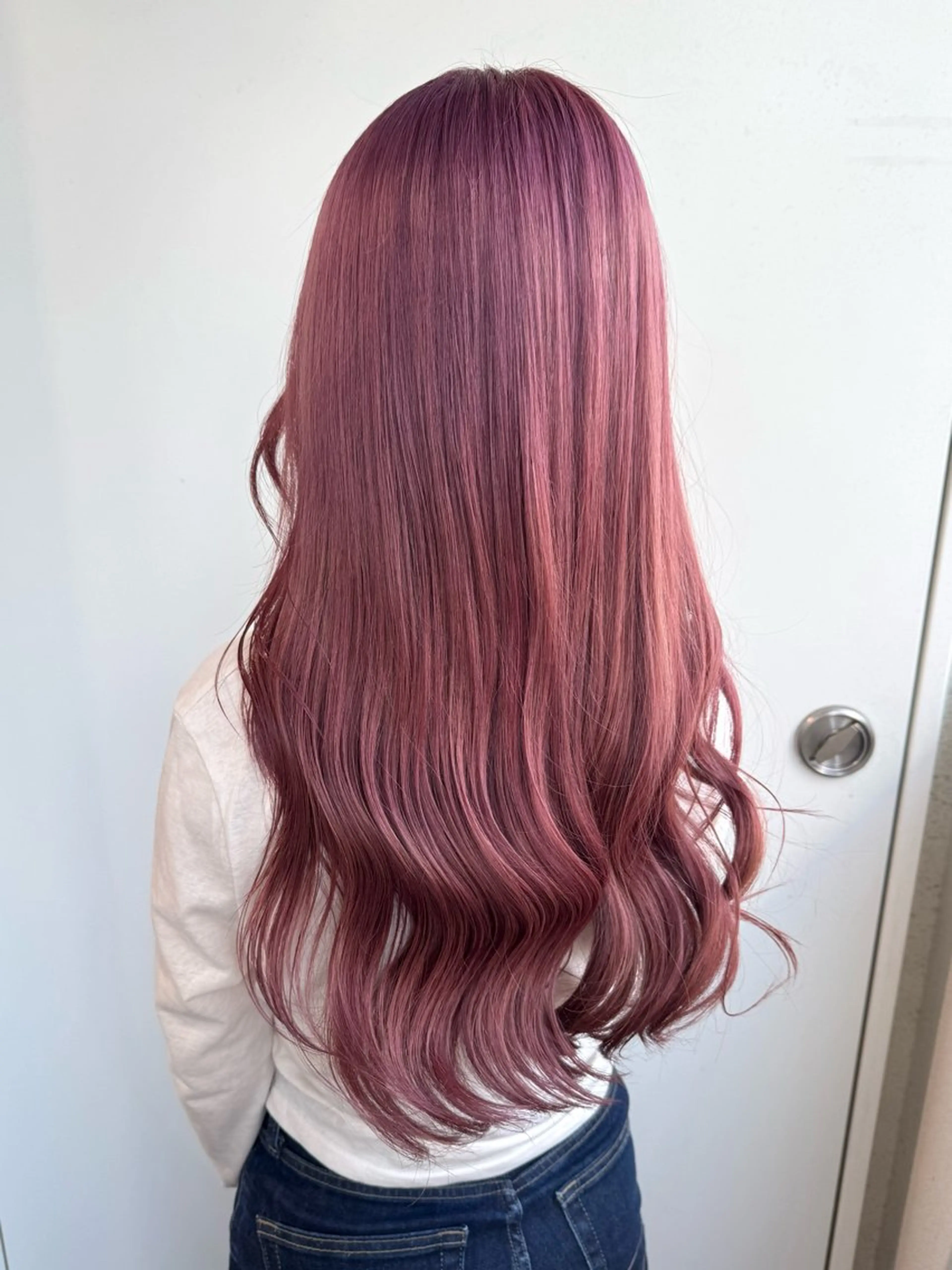 ロング カラー ブリーチ ダブルカラー ピンクカラー ヘアカラー 美髪縮毛矯正/暖色 カラー/エクステのヘアスタイル