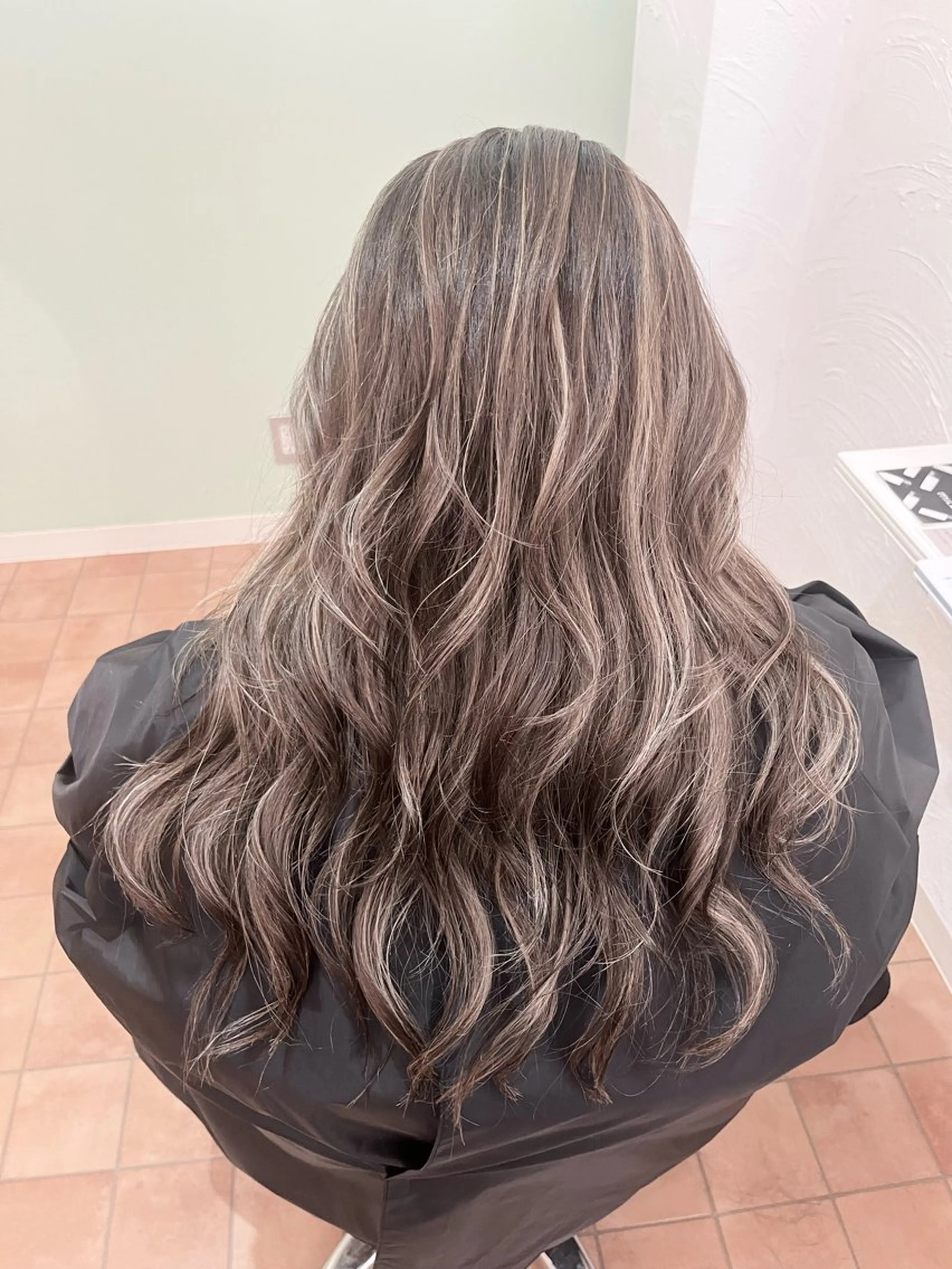 ロング カラー 🎀可愛くします💗 空きあり✨のヘアスタイル