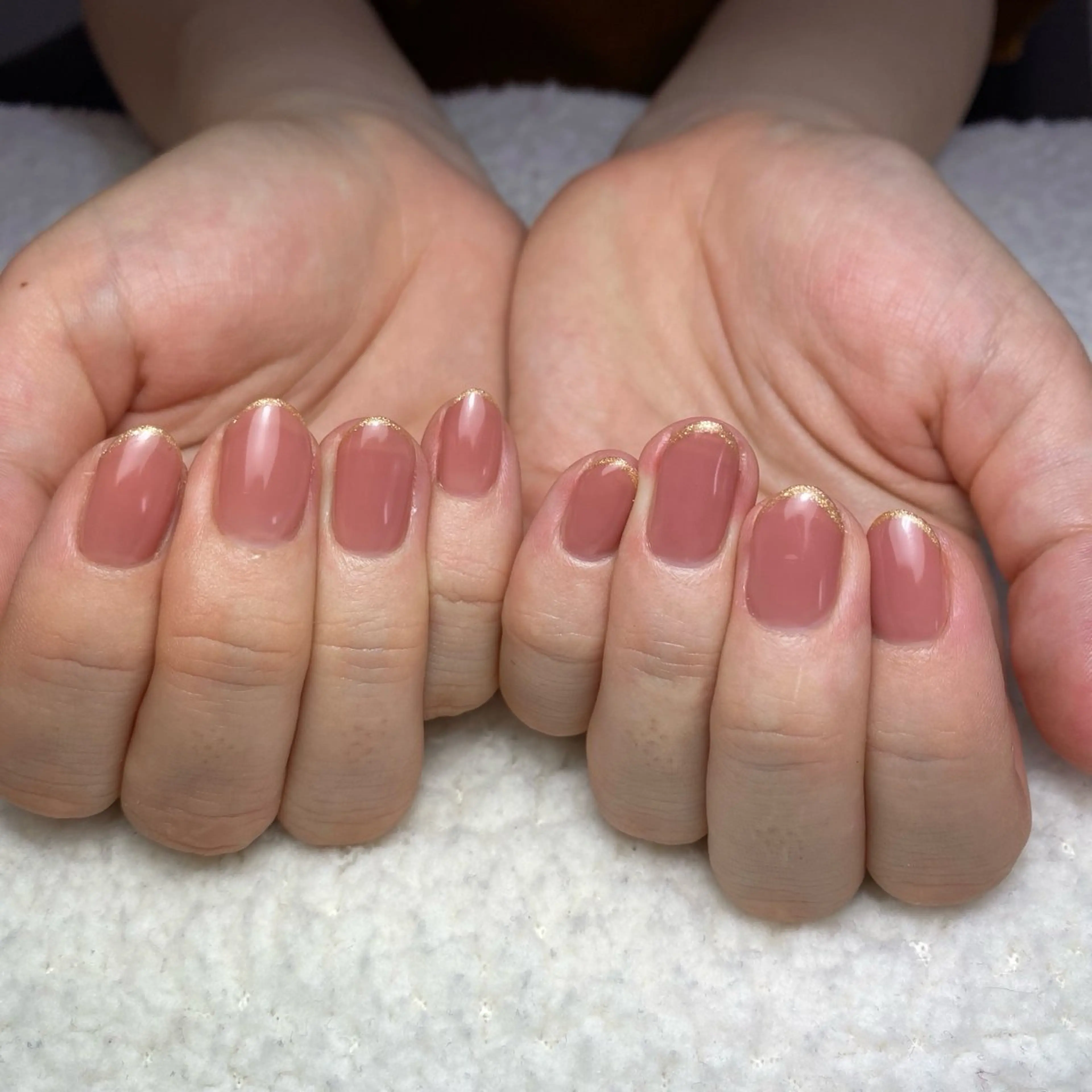 ネイル フレンチネイル ラメ(グリッター) シンプルネイル ハンドネイル COCO+所属・COCO +のエステ・リラクイメージ