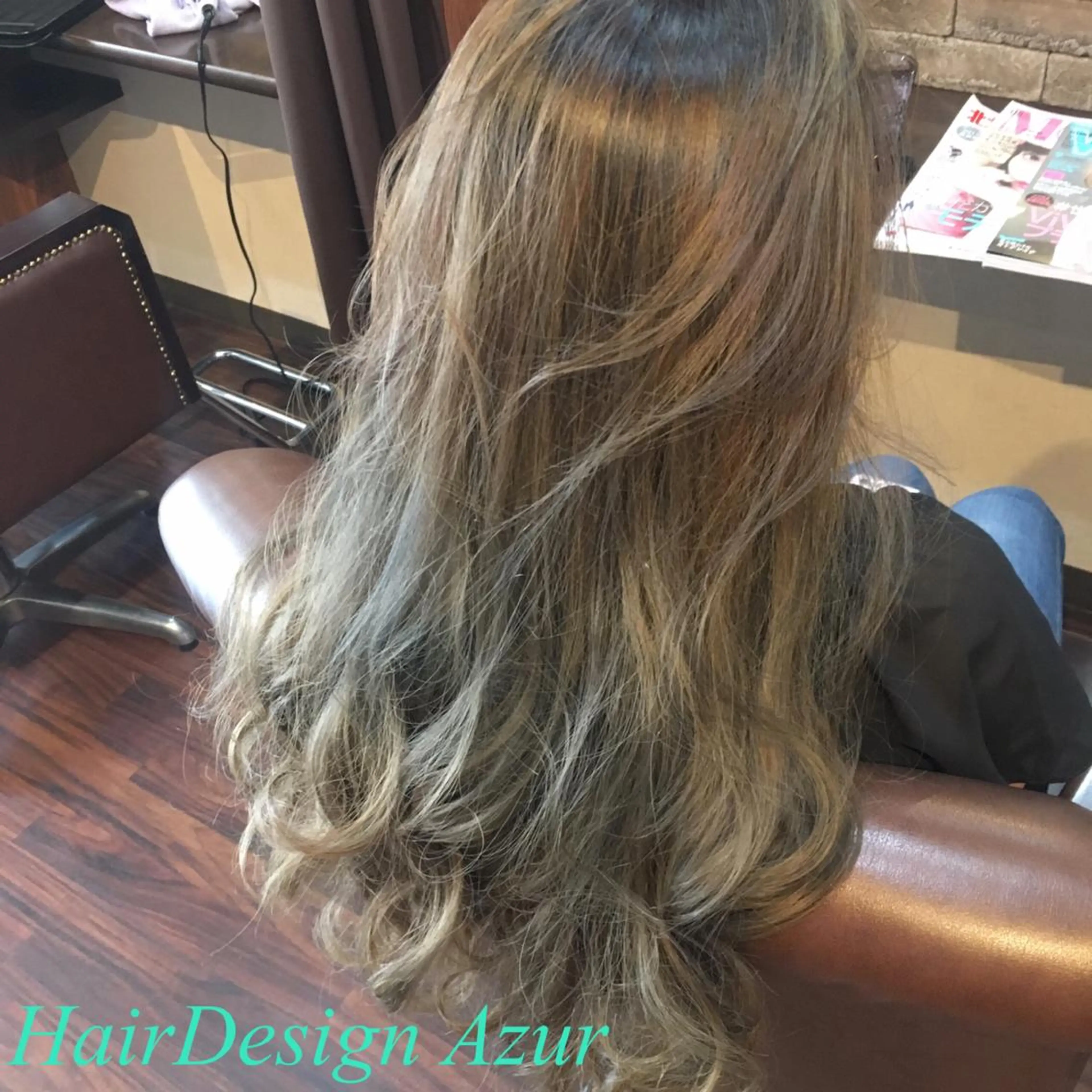 ロング カラー HairDesign Azurのヘアスタイル