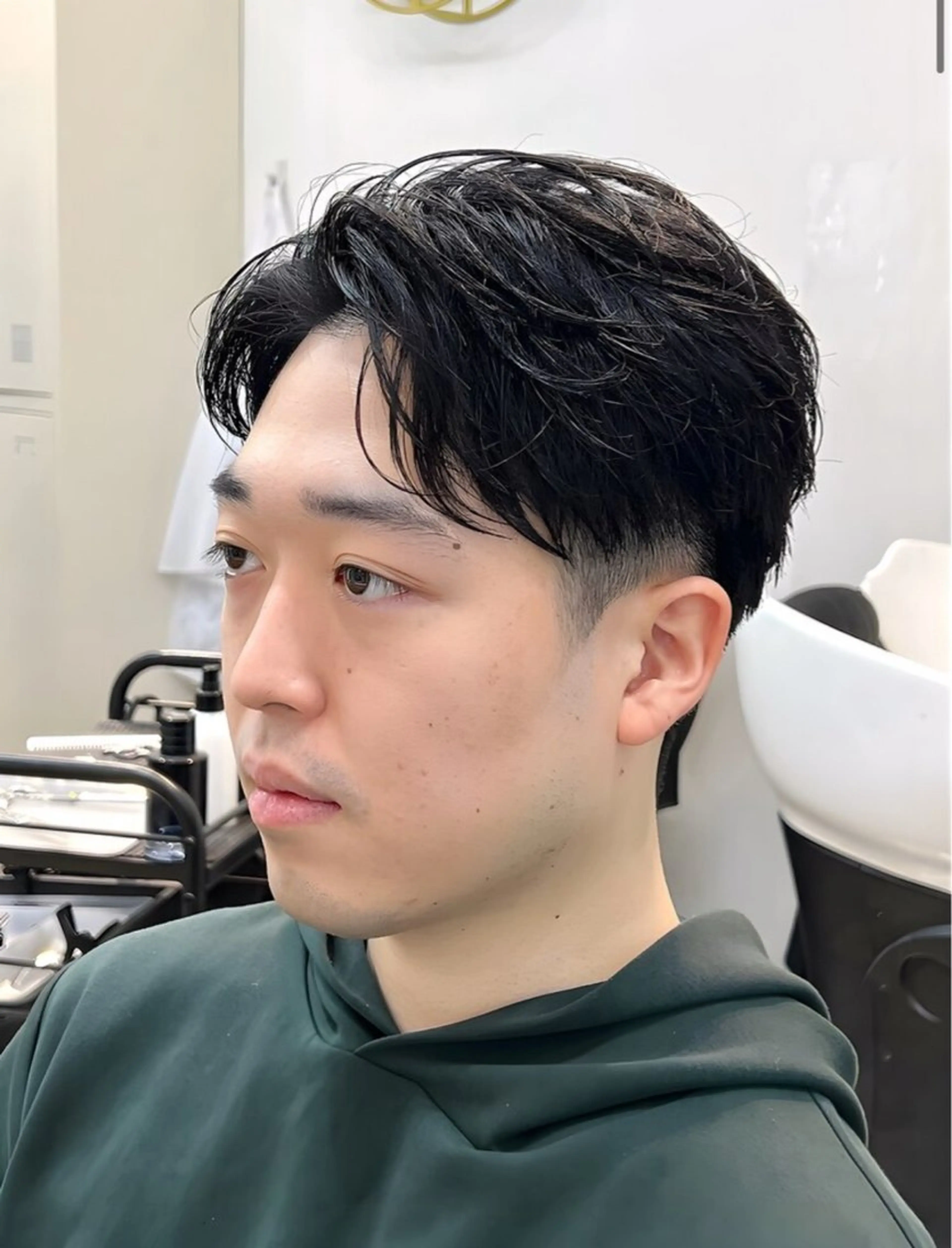 ショート パーマ メンズ センターパート メンズパーマ 七三 似合わせカット ショートヘア カット ヘアセット メンズカット職人/ モテ髪/たくみのヘアスタイル