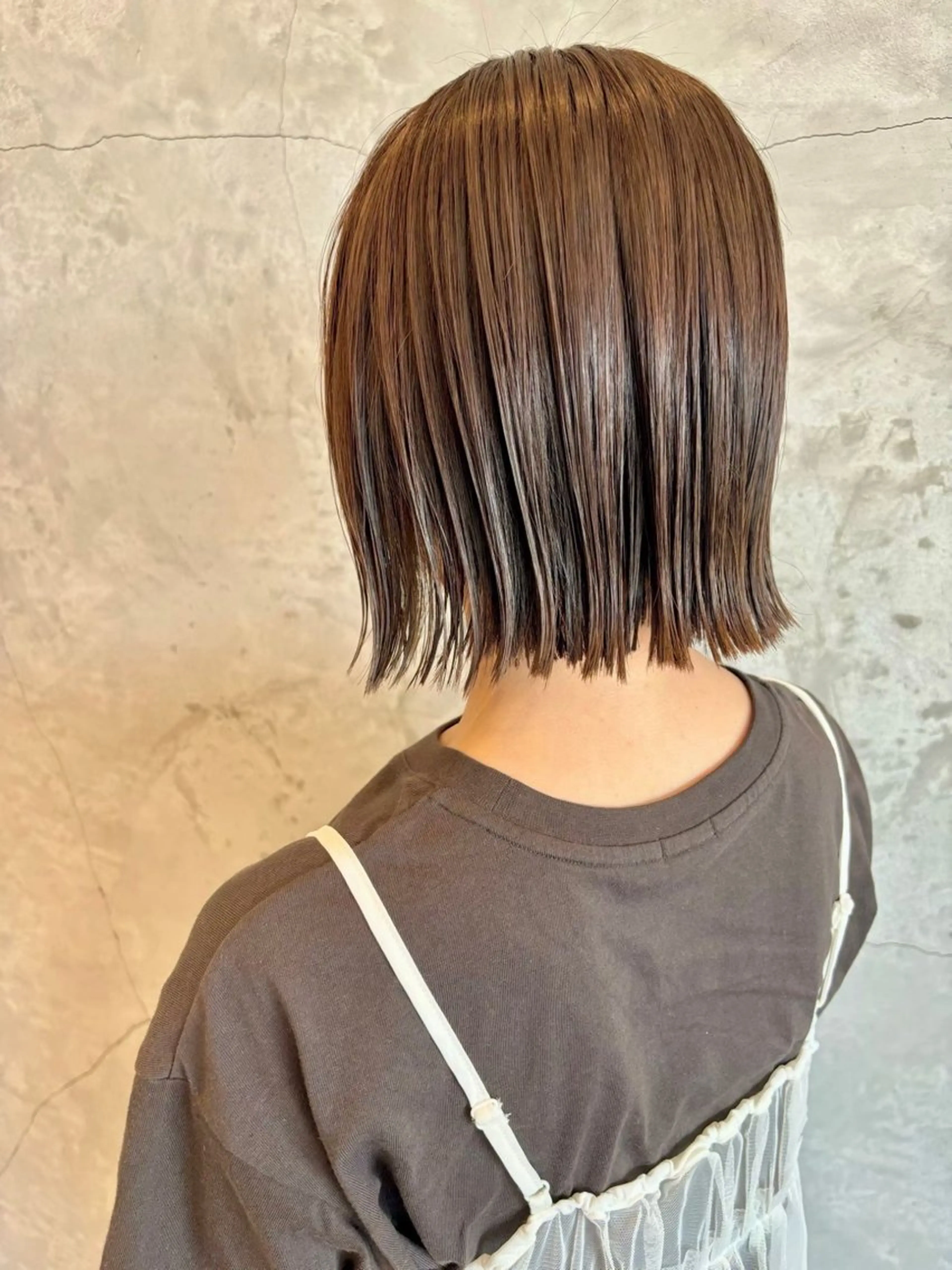 ミディアム 草野ゆずき⌇縮毛矯正 ⌇Wカラー⌇レイヤーのヘアスタイル