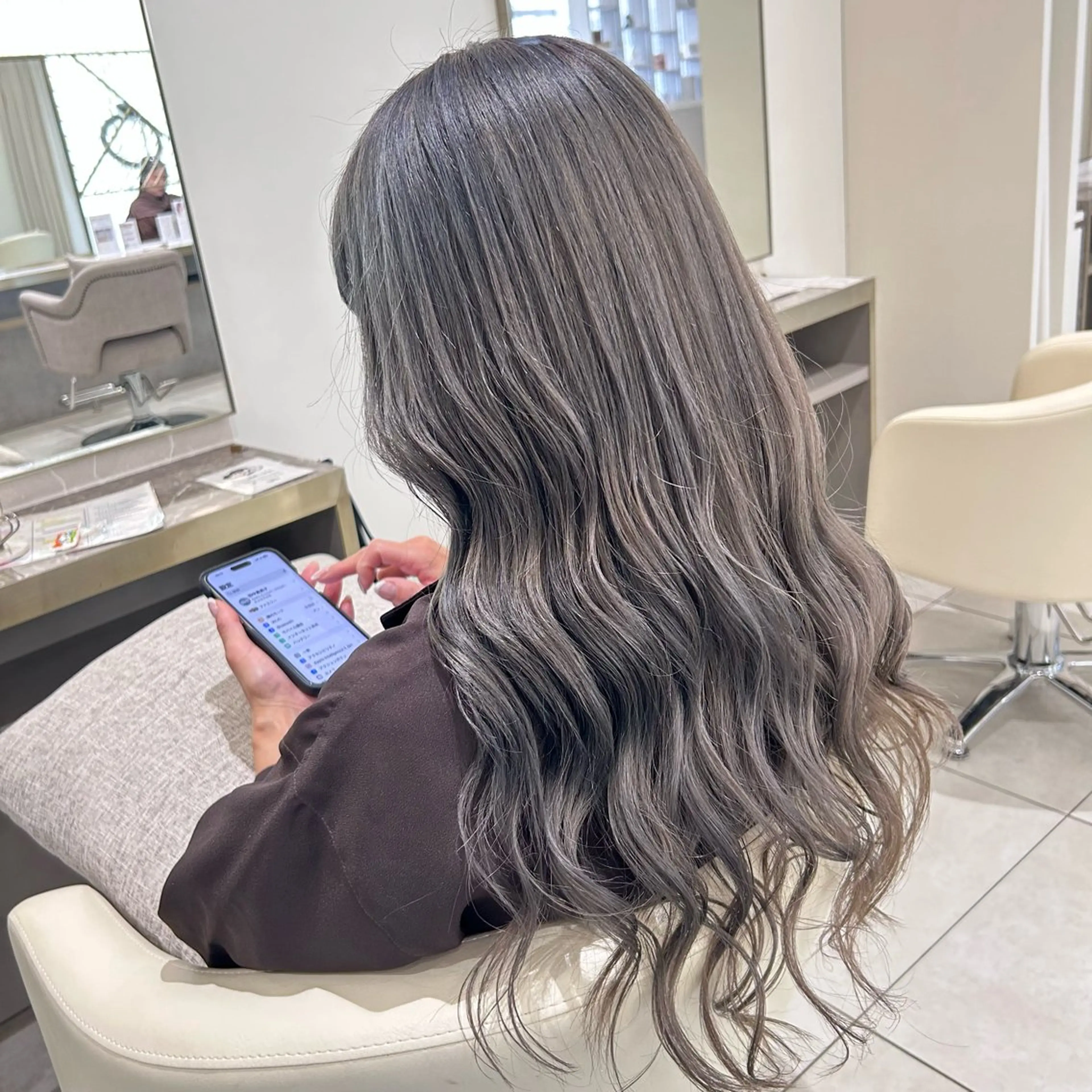 ロング カラー ダブルカラー カット ヘアカラー トリートメント 渡辺　亮/ 白髪ぼかし/髪質改善のヘアスタイル