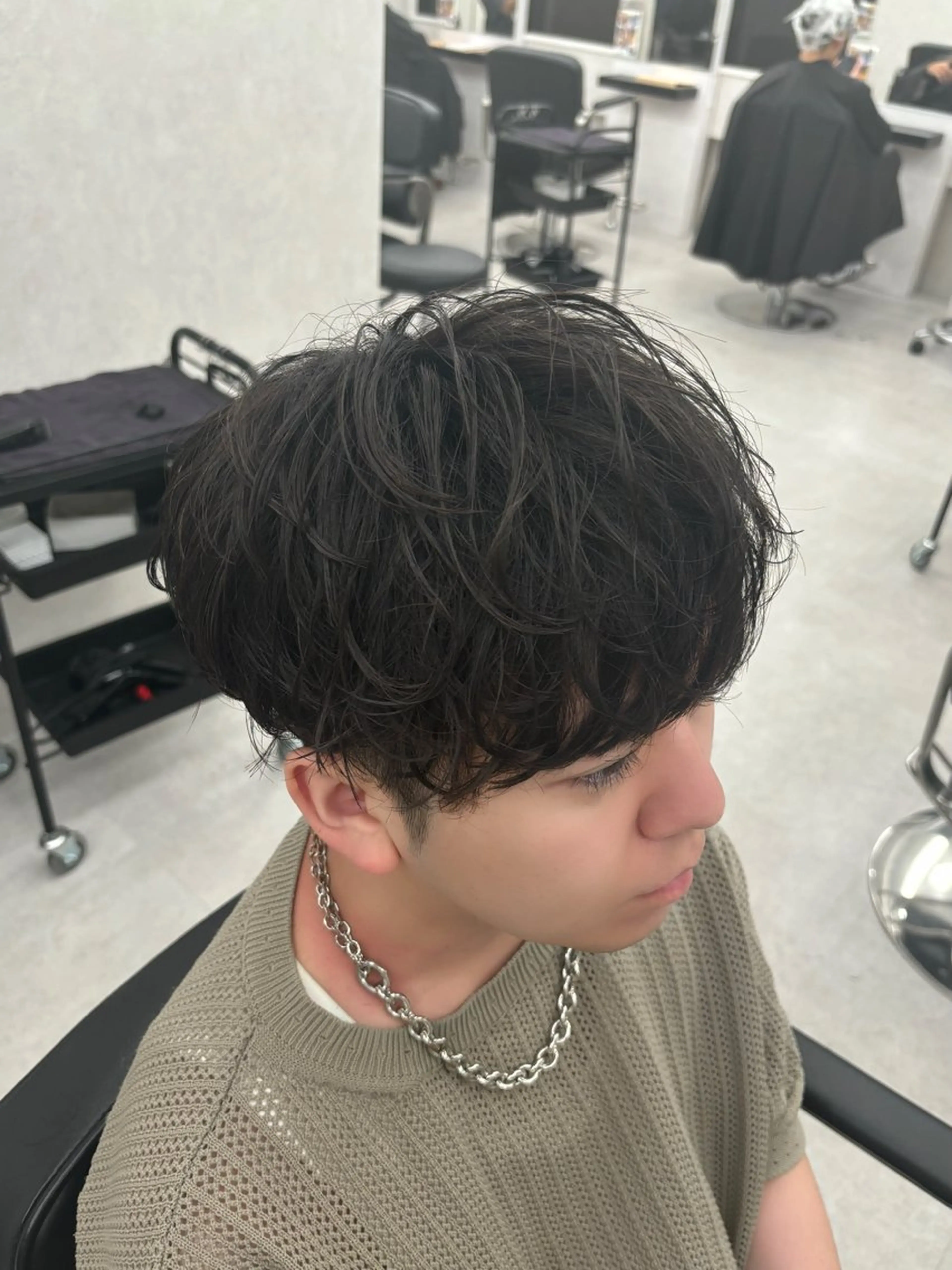 ショート メンズ マッシュ ✨️センターパート/ 曲がる縮毛矯正✨️のヘアスタイル