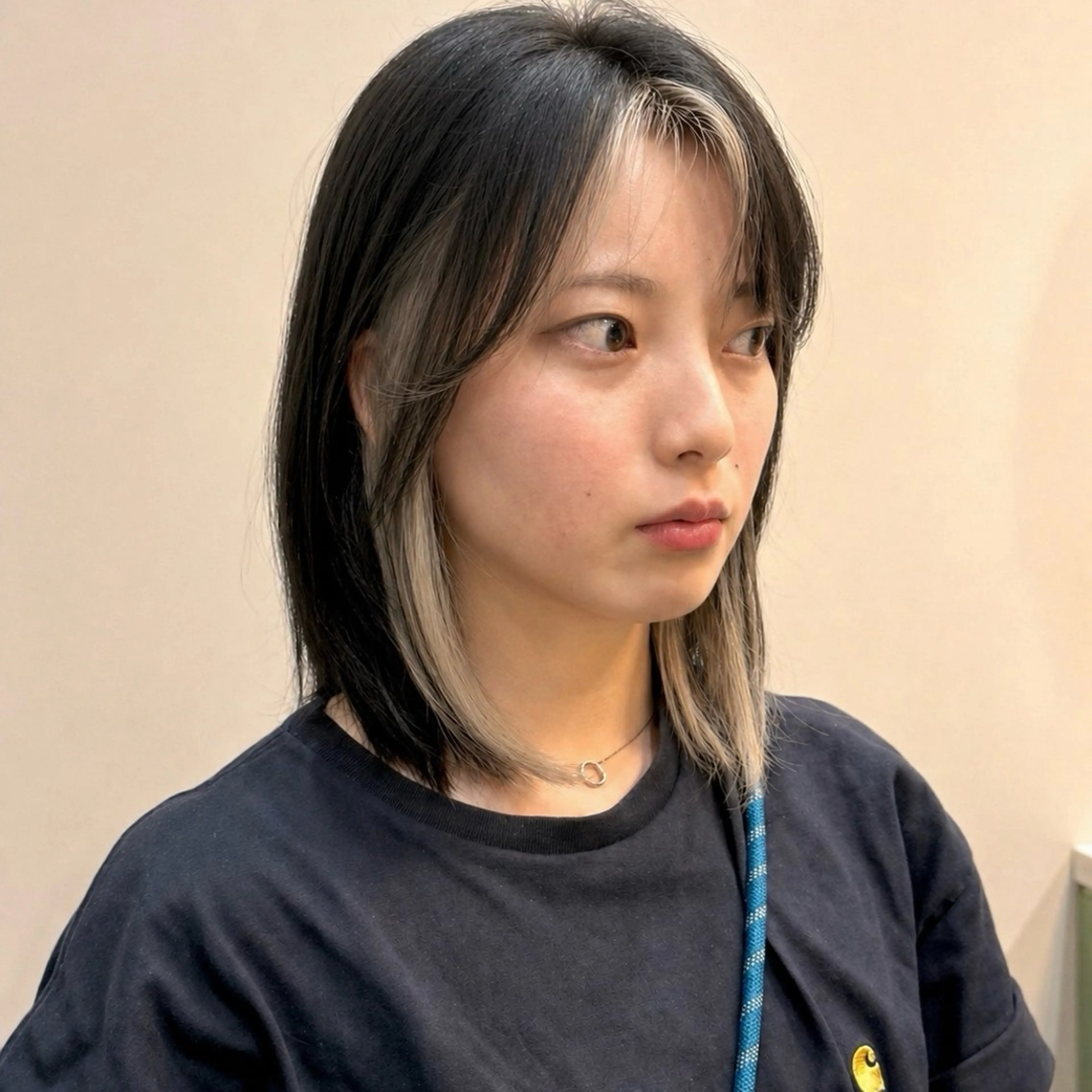 ミディアム カラー インナーカラー カット ヘアカラー 艶ブリーチカラー✨ ボブレイヤーSakiのヘアスタイル